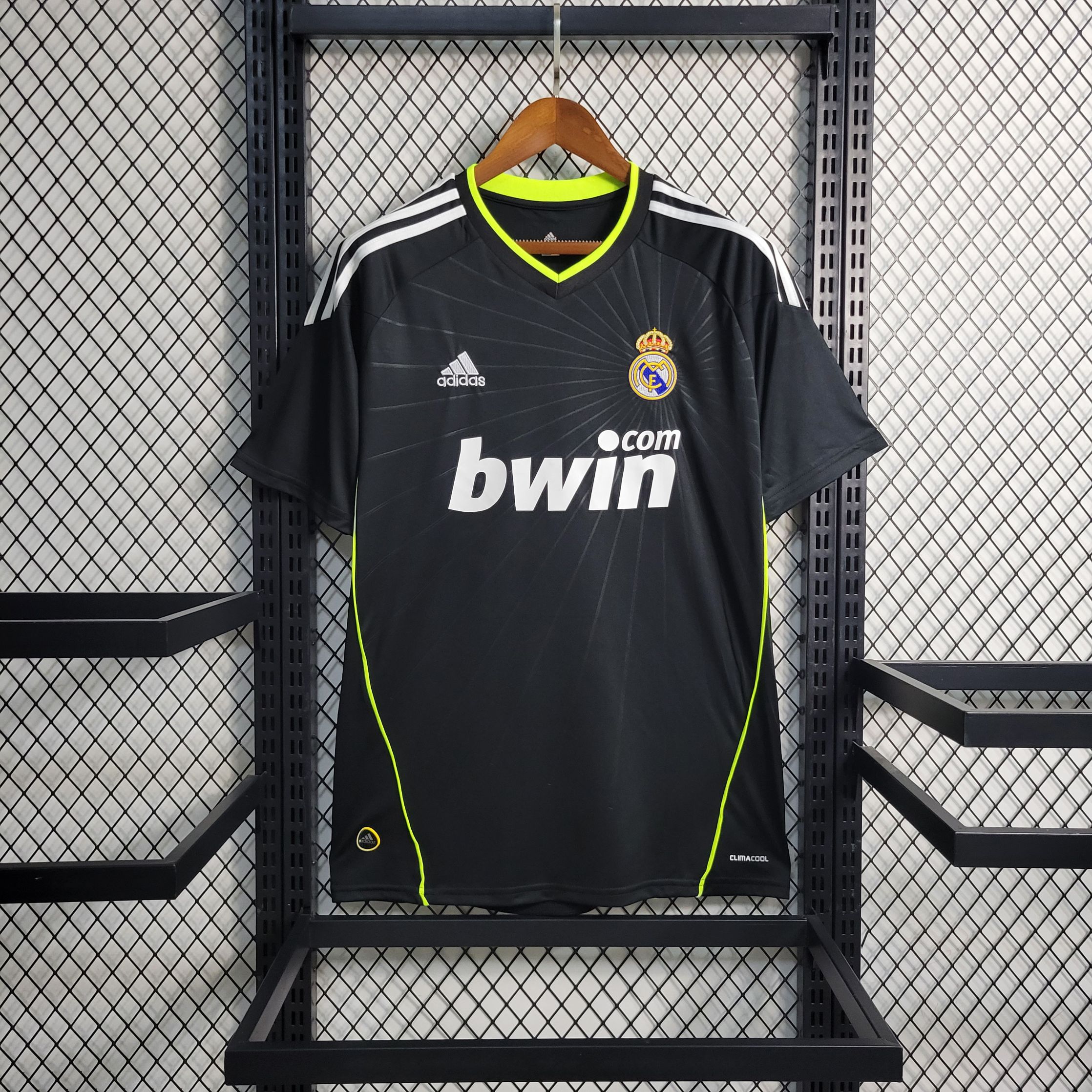 Retro Real Madrid 2010/2011 ( Sân Khách )