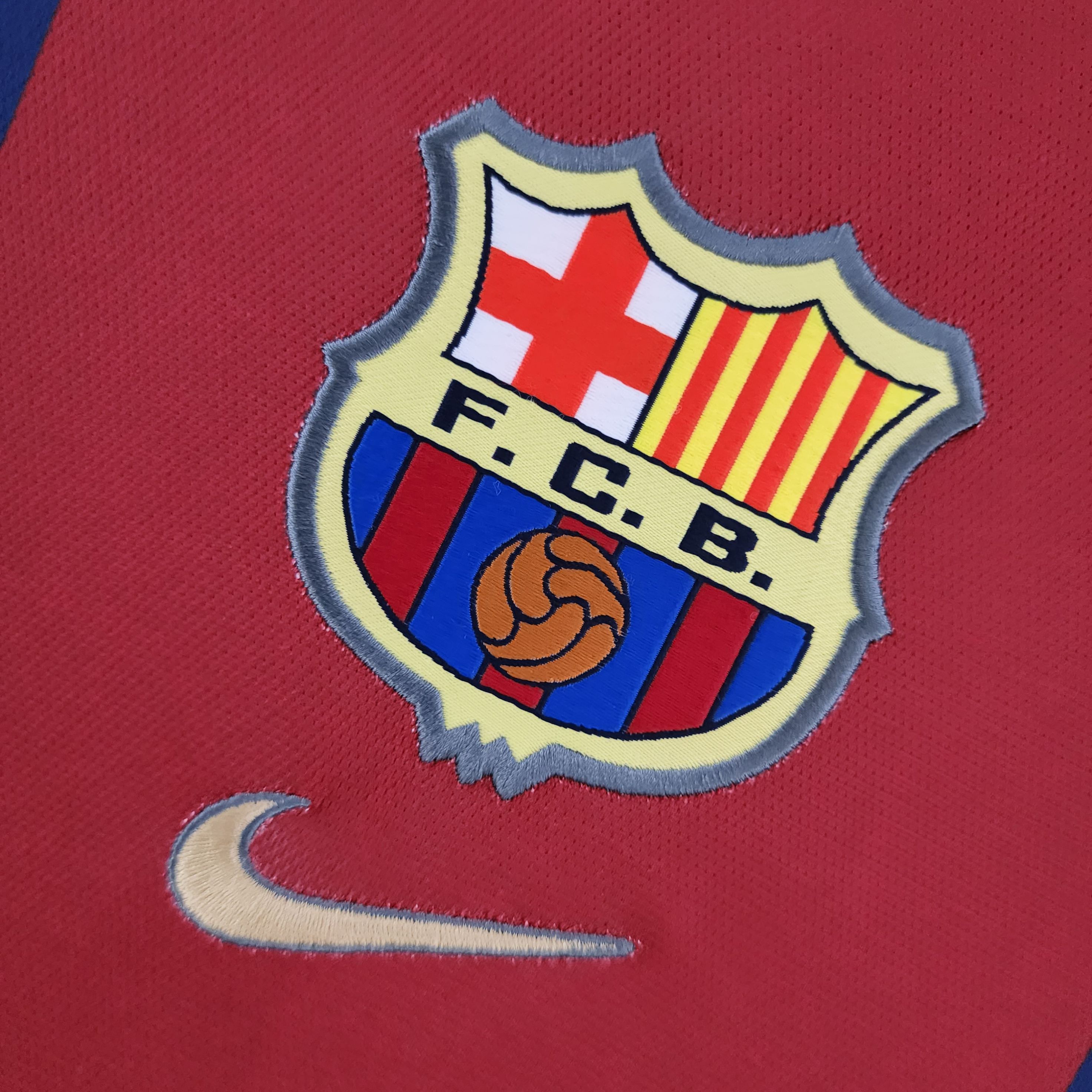 Retro Barcelona 1998/1999 ( Sân Nhà )