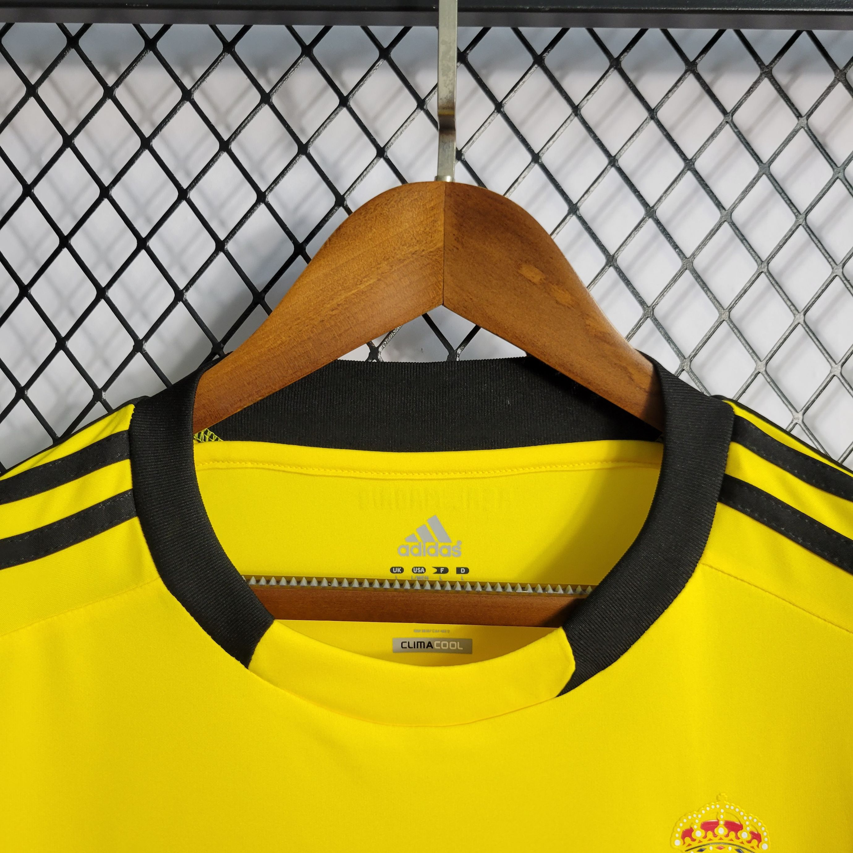 Retro Real Madrid 2011/2012 ( Thủ Môn )