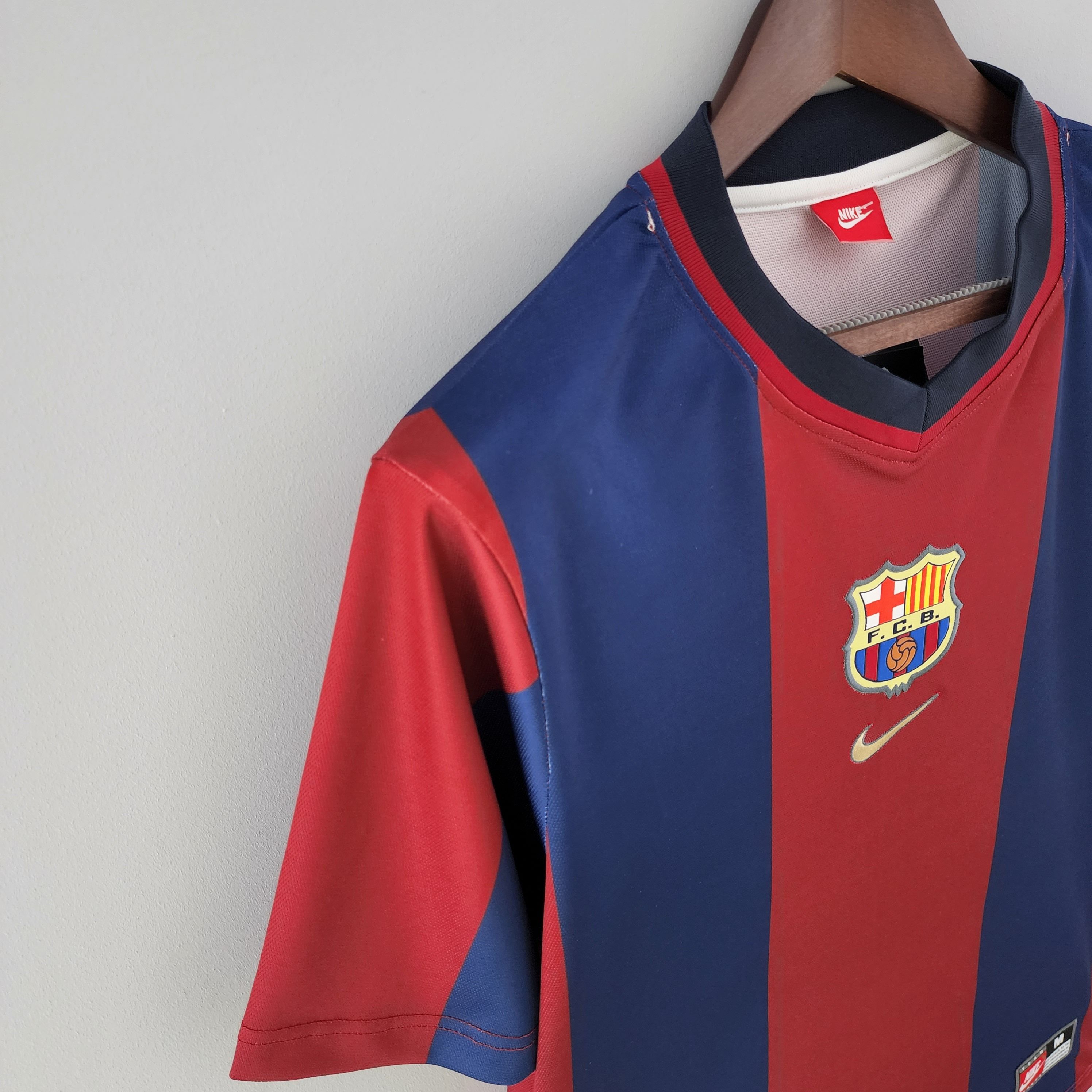 Retro Barcelona 1998/1999 ( Sân Nhà )