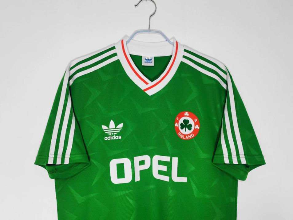 Retro Ireland 1990 ( Sân Nhà )