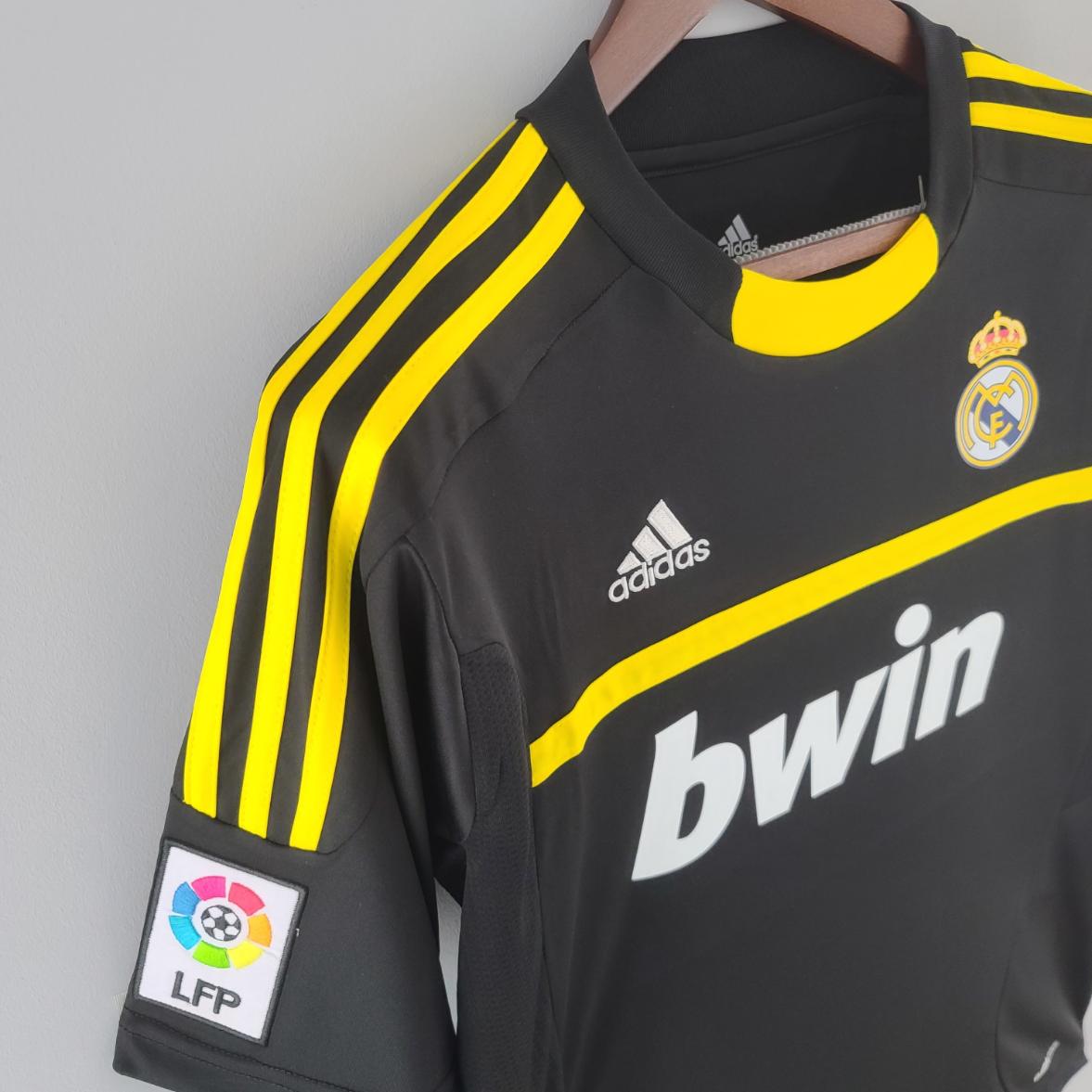 Retro Real Madrid 2011/2012 ( Thủ Môn Đen )
