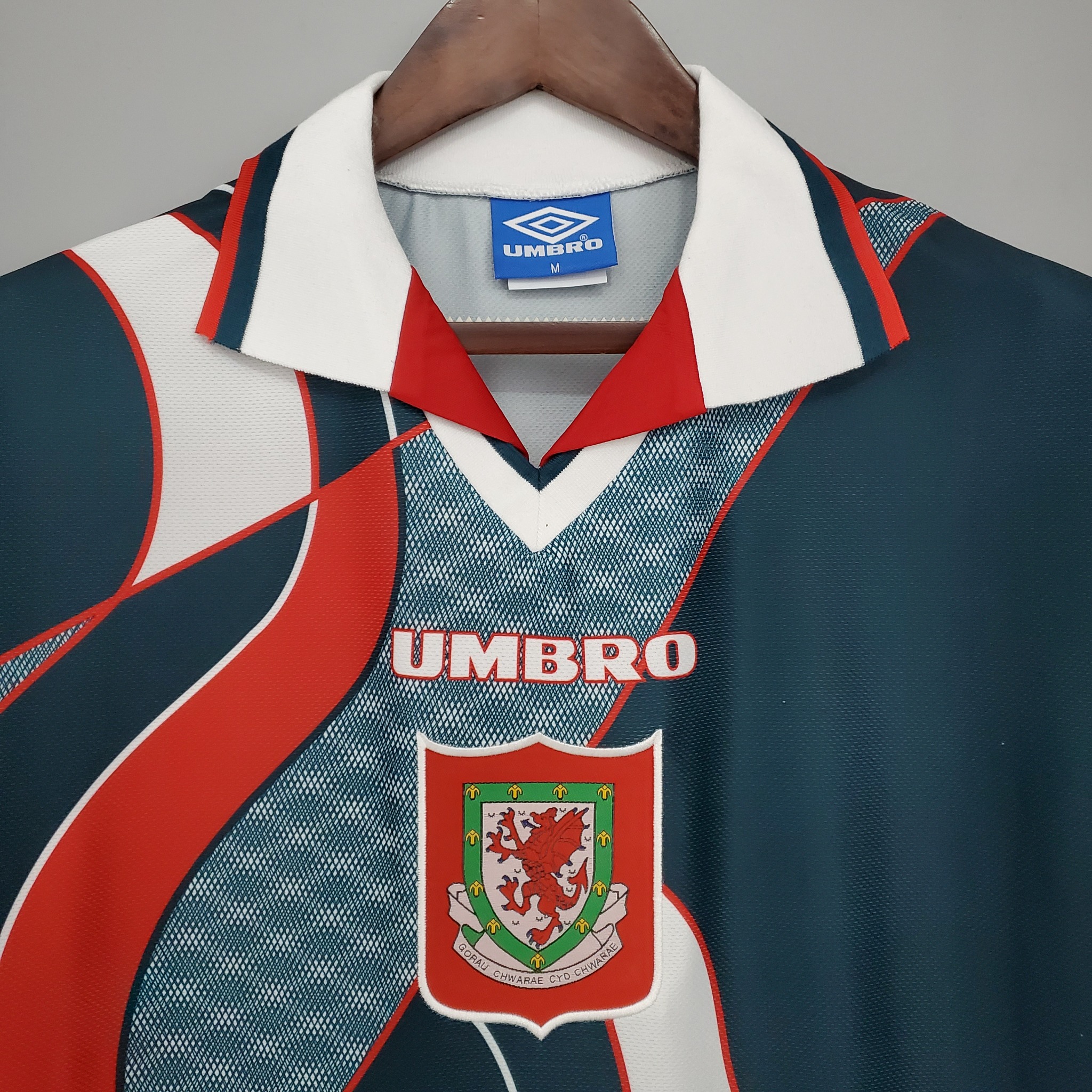 Retro Wales 1994 ( Sân Khách )
