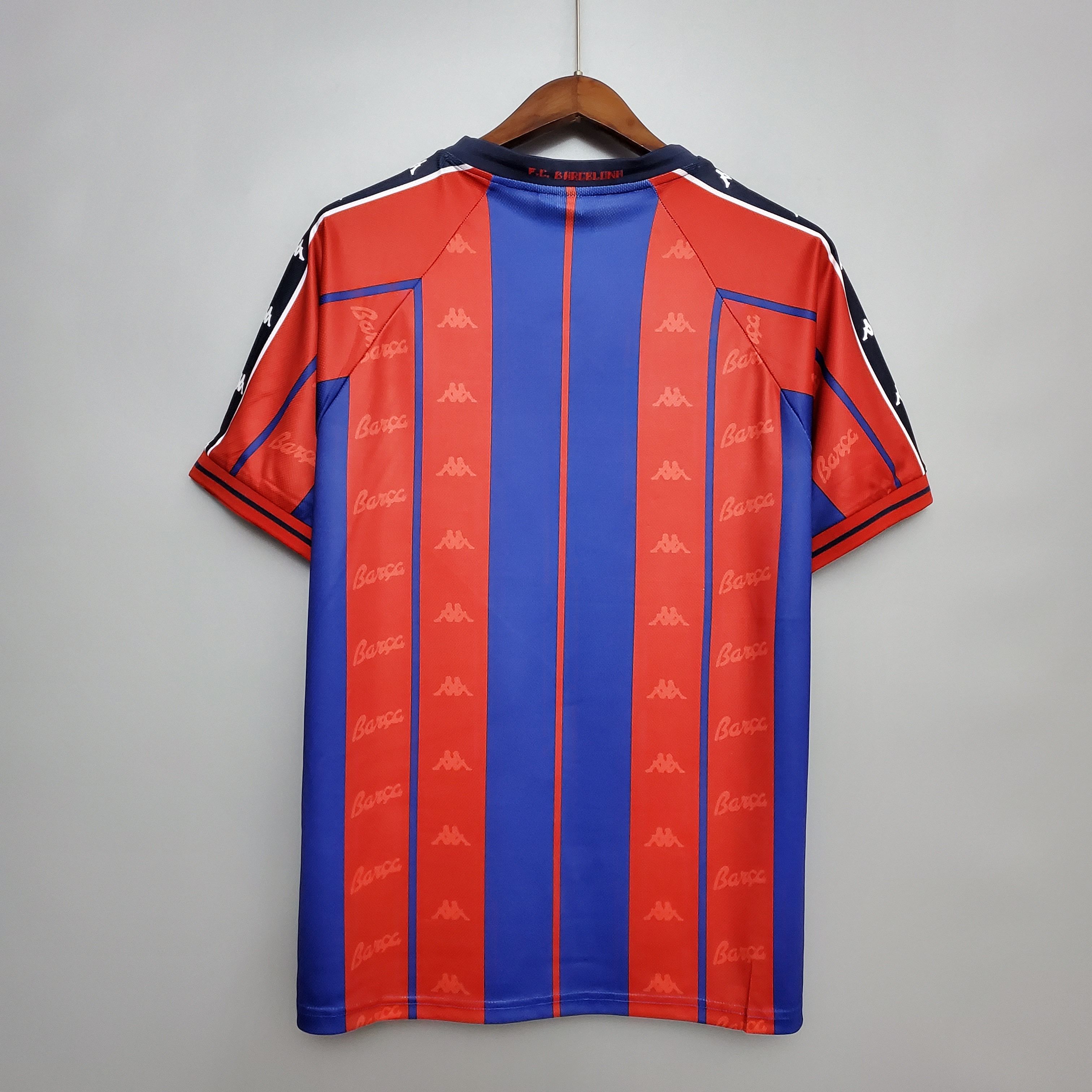 Retro Barcelona 1997/1998 ( Sân Nhà )