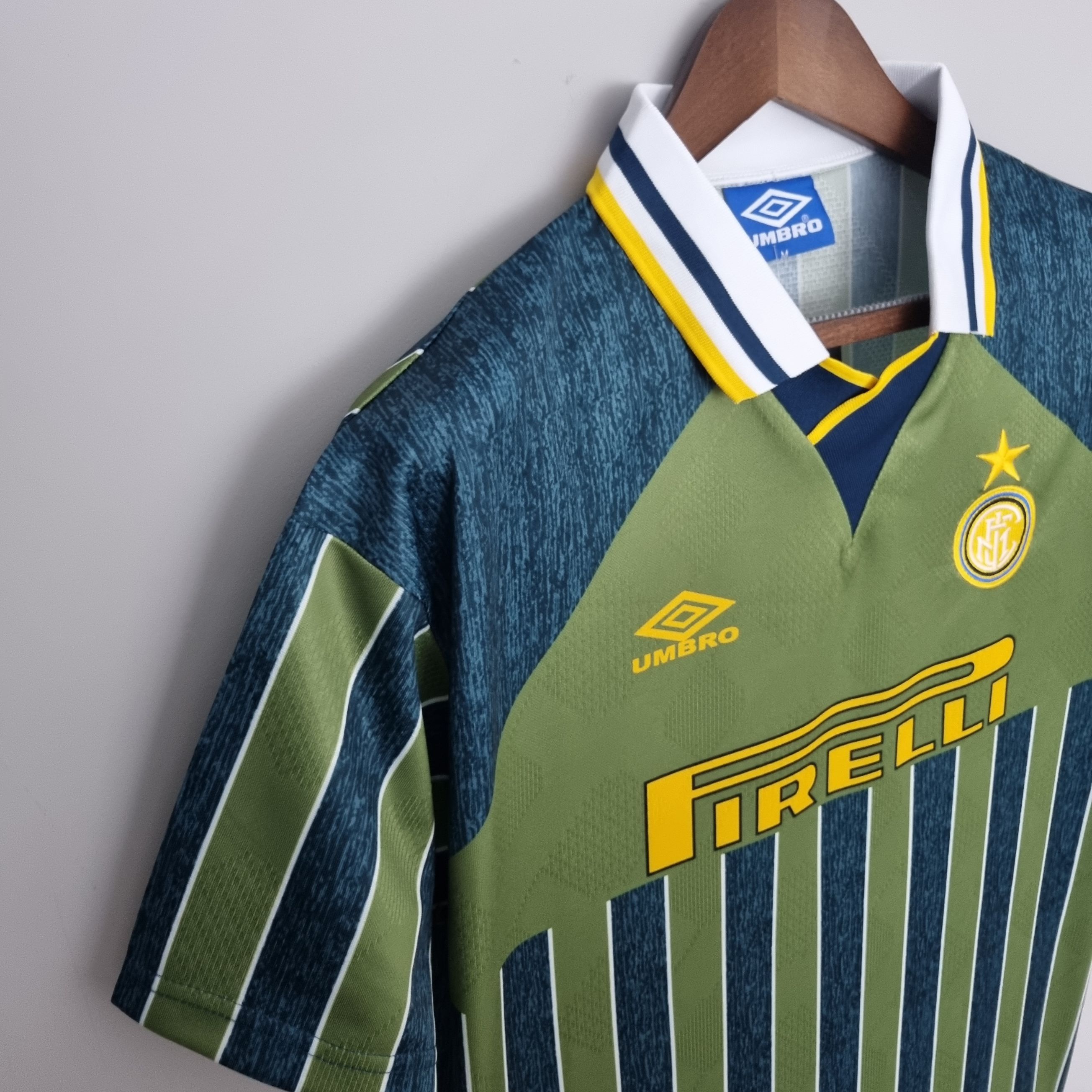 Retro Inter Milan 1995/1996 ( Sân Khách )