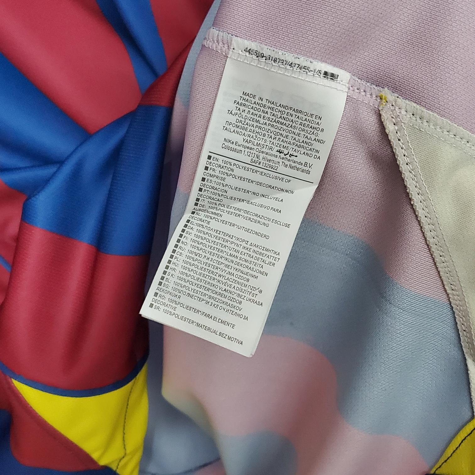 Retro Barcelona 2005/2006 ( Sân Nhà )