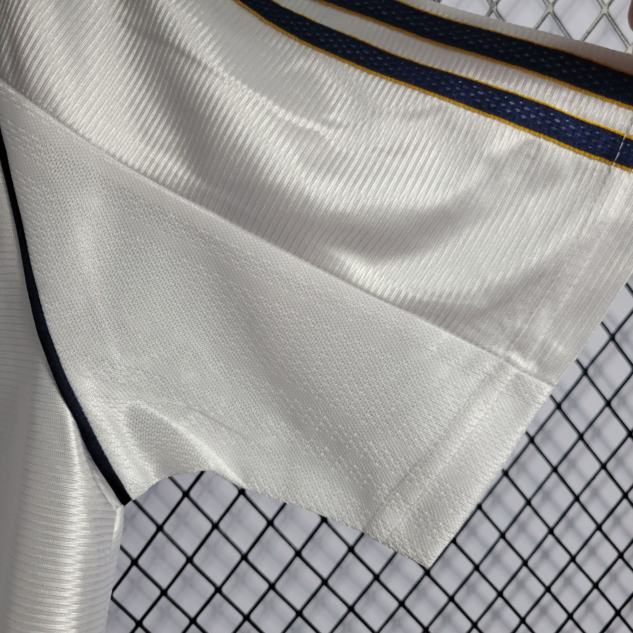 Retro Real Madrid 1999/2000 ( Sân Nhà )