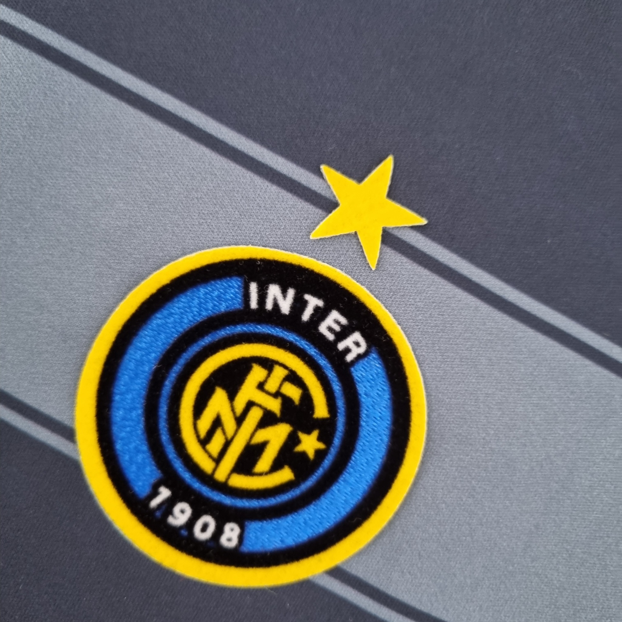 Retro Inter Milan 2004/2005 ( Sân Khách )