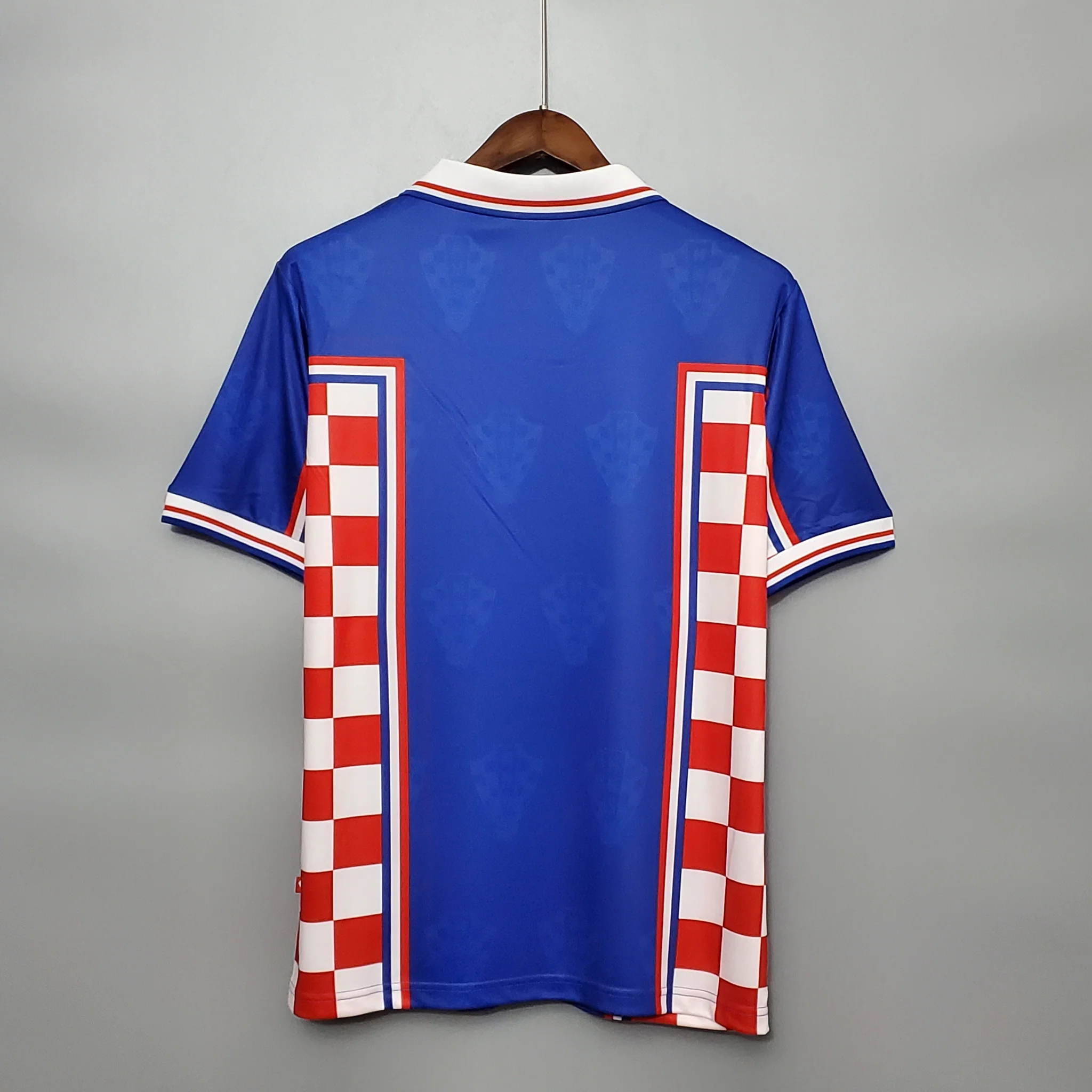 Retro Croatia 1998 ( Sân Khách )
