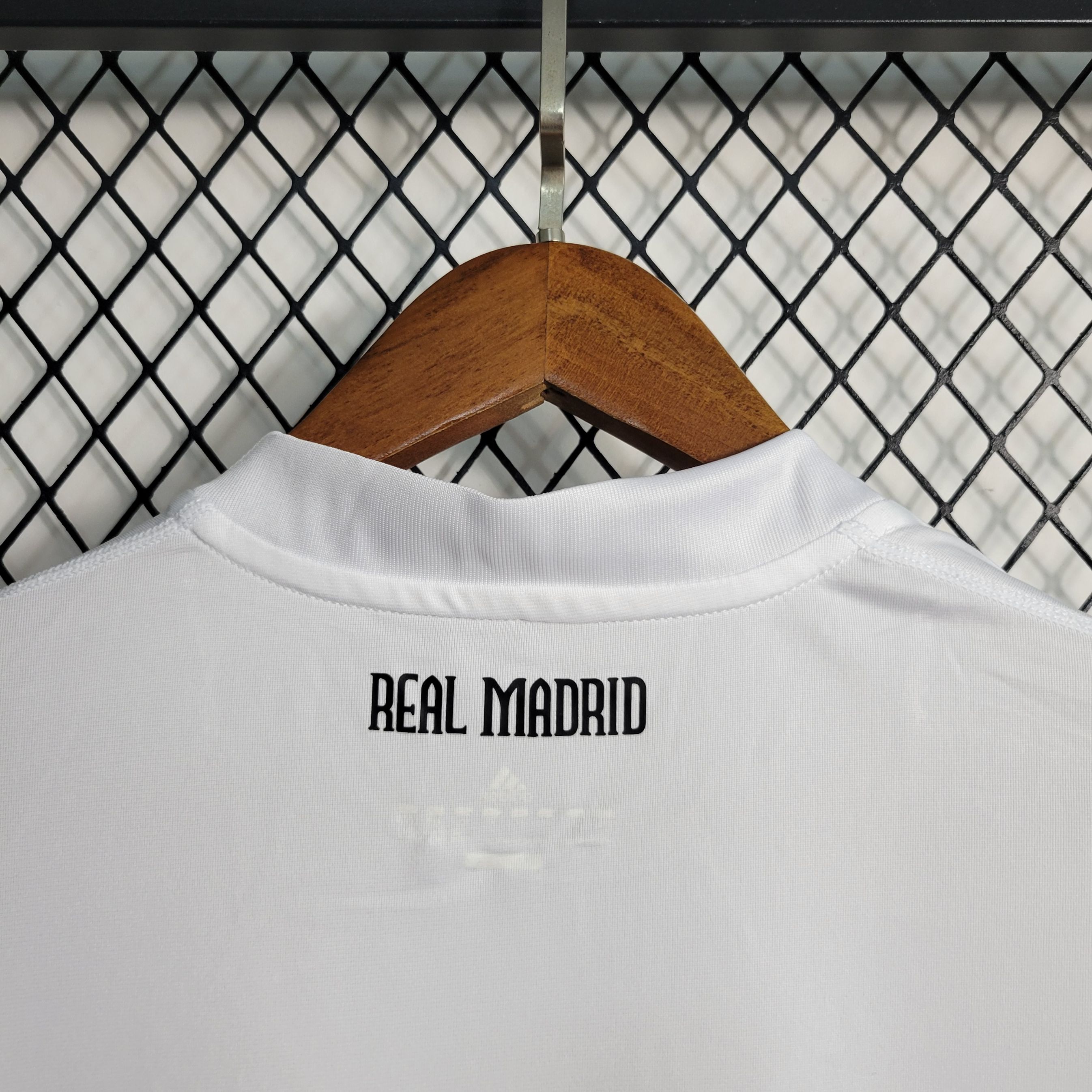 Retro Real Madrid 2010/2011 ( Sân Nhà )