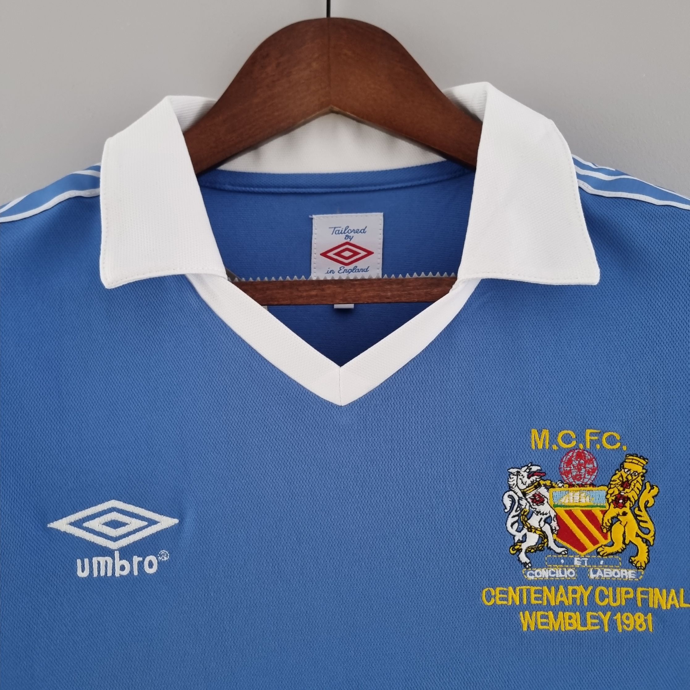 Retro Man CIty 1981/1982 ( Sân Nhà )