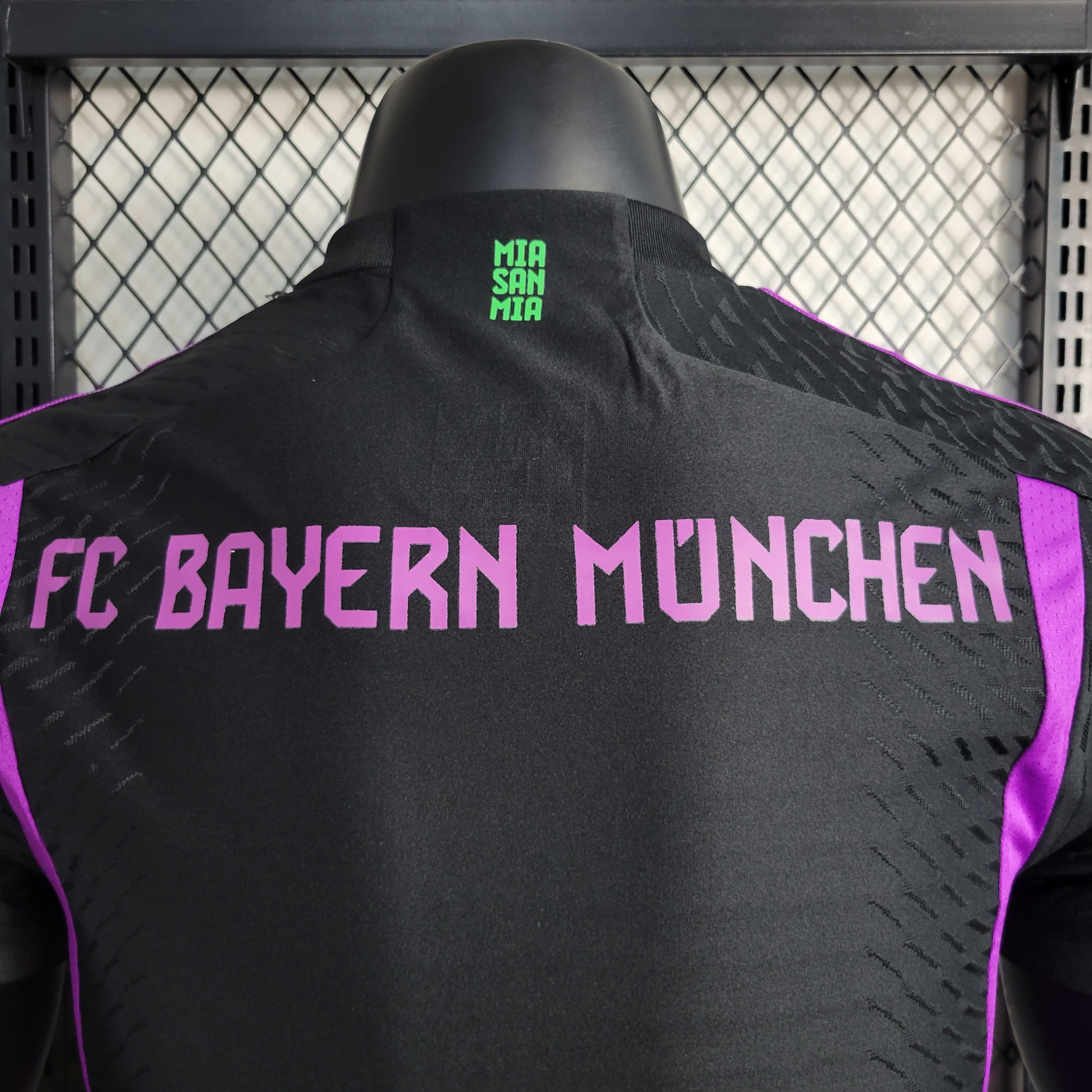 Đồ SF Bayer Munich 23/24 ( Sân Khách )