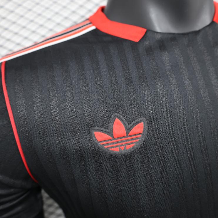 Áo Adidas Icon MU 2025 ( Đen )