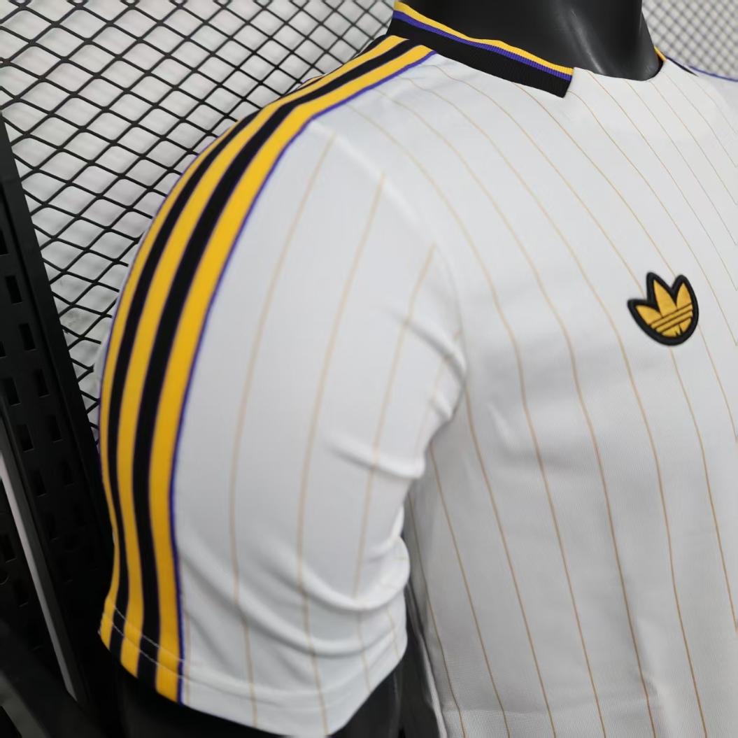 Áo Thun MU 2025 ( Terrace Icons Trắng )