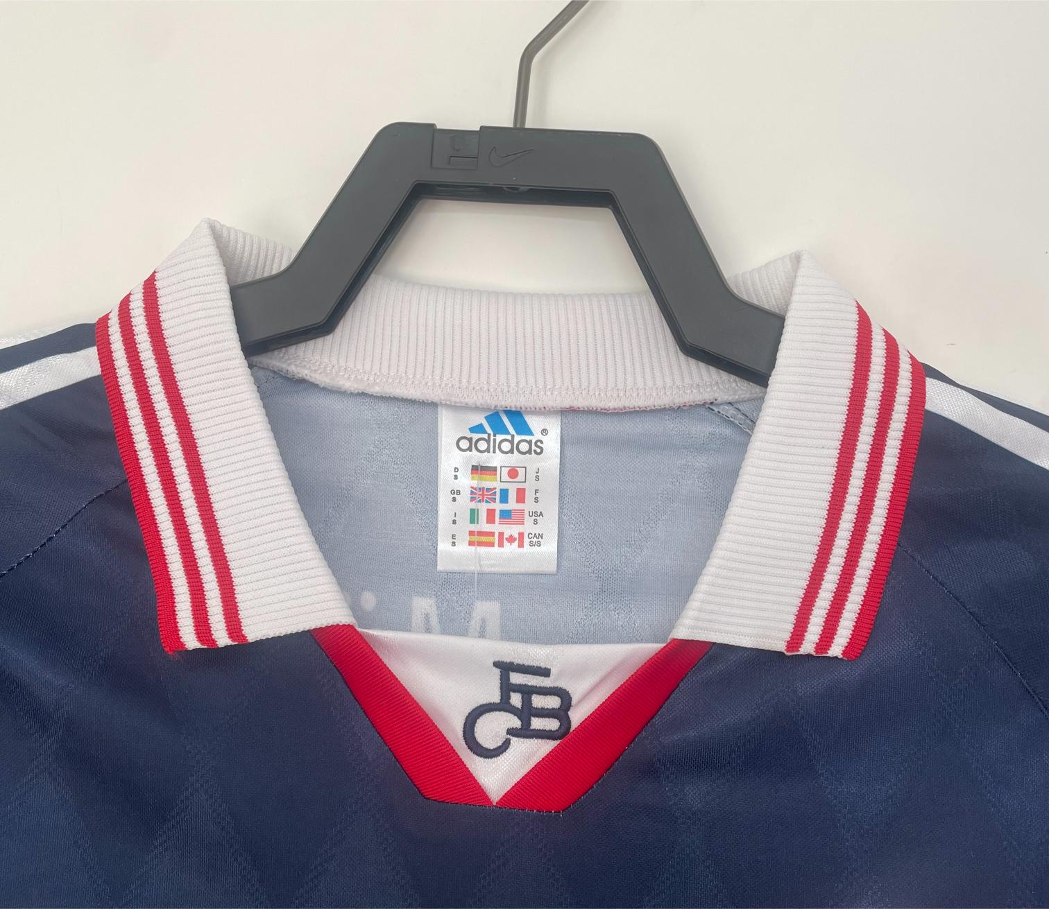 Retro Bayern Munich 1997/1999 Tay Dài ( Sân Khách )