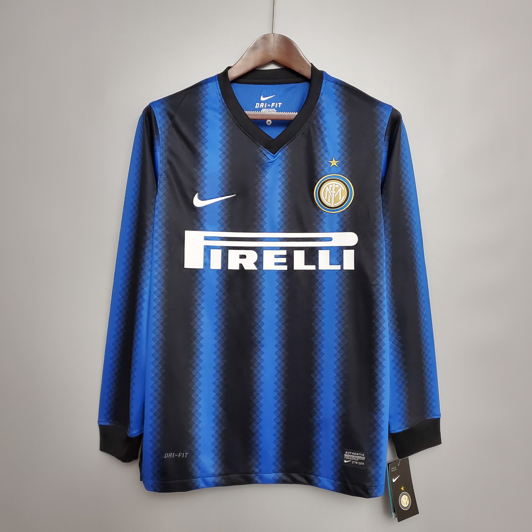 Retro Inter Milan 2010/2011 Tay Dài ( Sân Nhà )