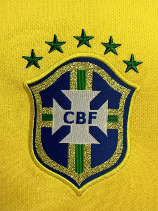Retro Brazil 2014 ( Sân Nhà )