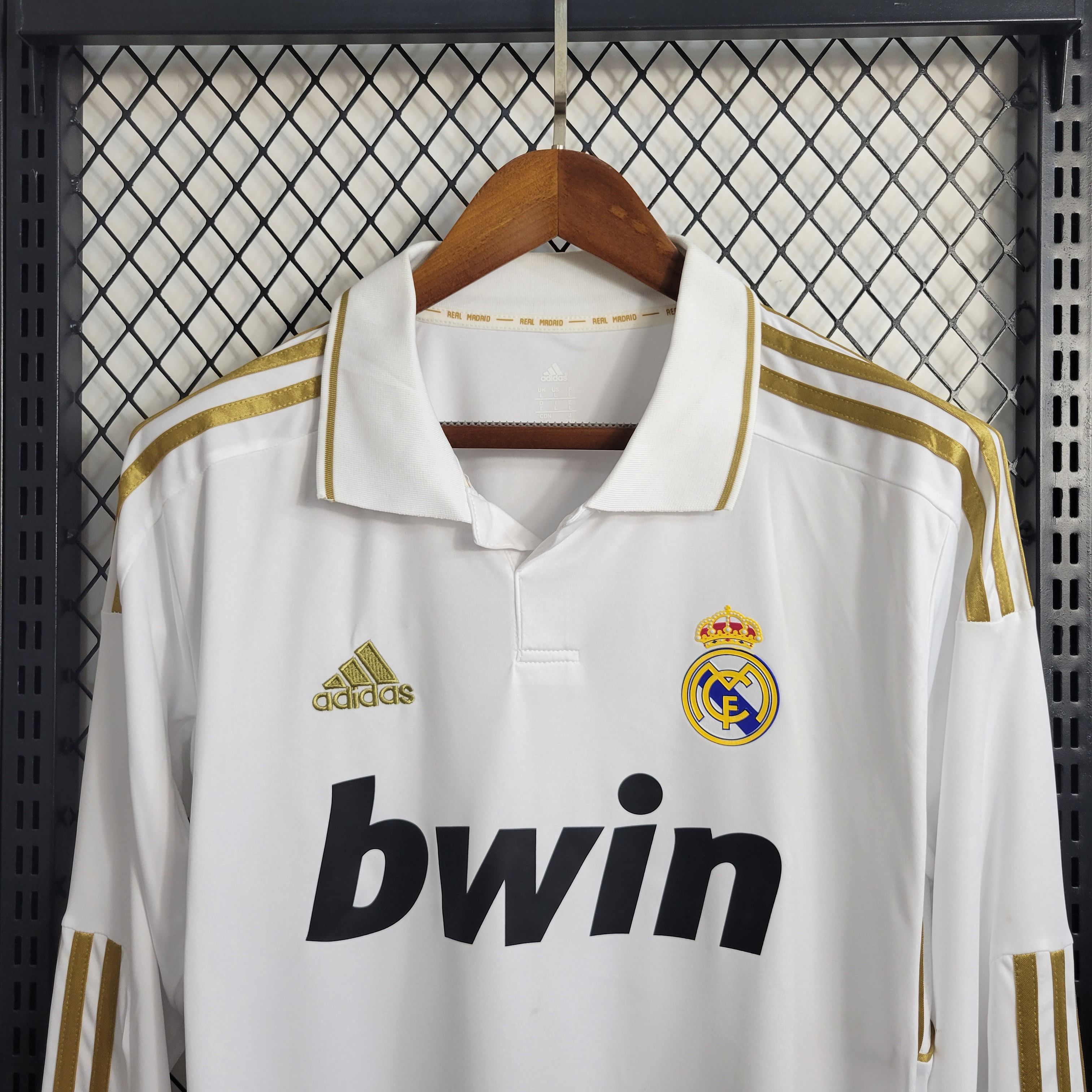 Retro Real Madrid 2011/2012 Tay Dài ( Sân Nhà )