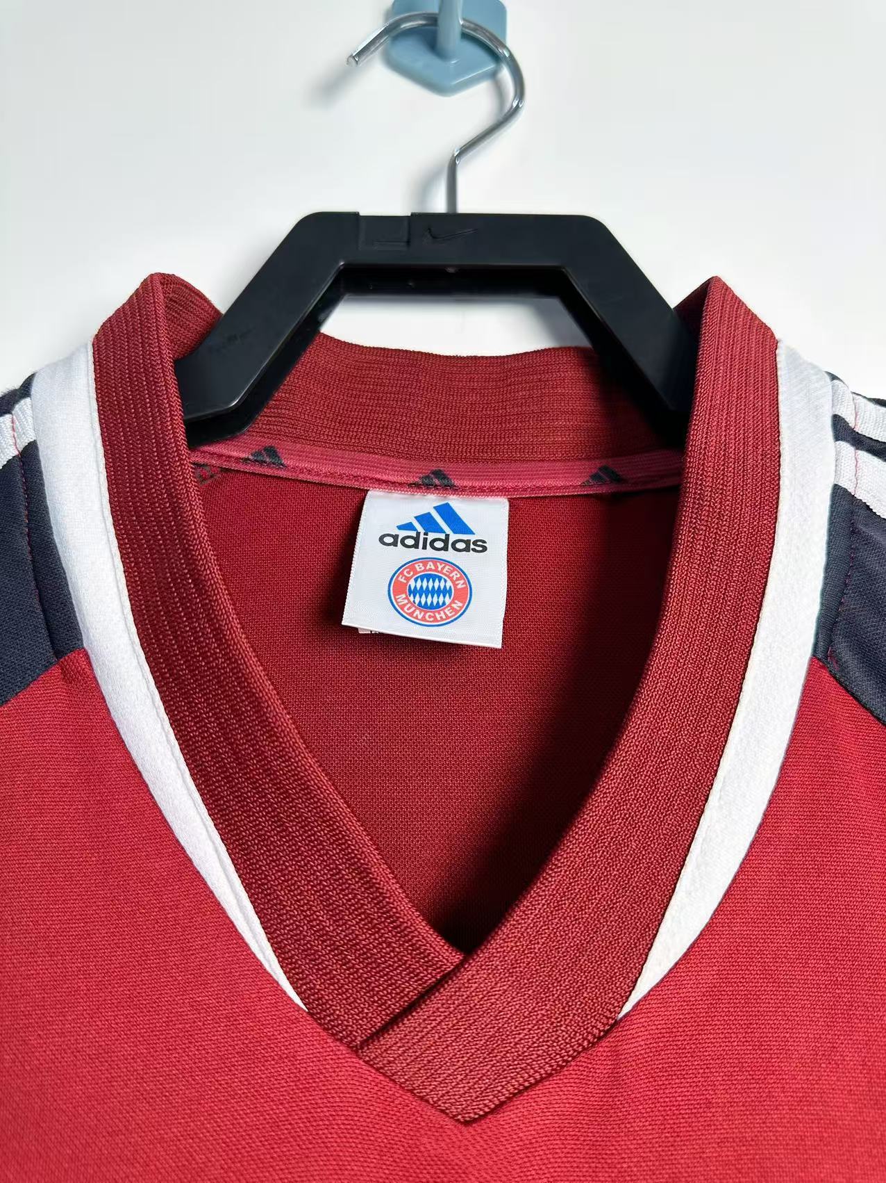 Retro Bayern Munich 2001/2002 ( Sân Nhà )
