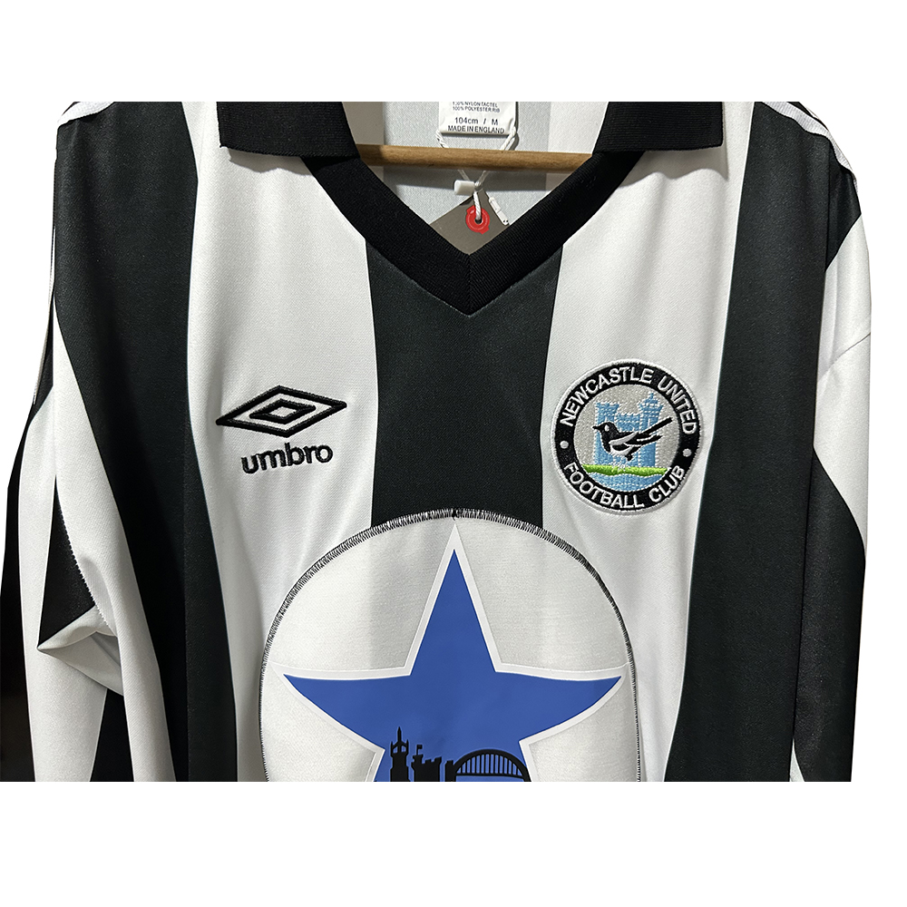 Retro NewCastle 1980/1982 Tay Dài ( Sân Nhà )