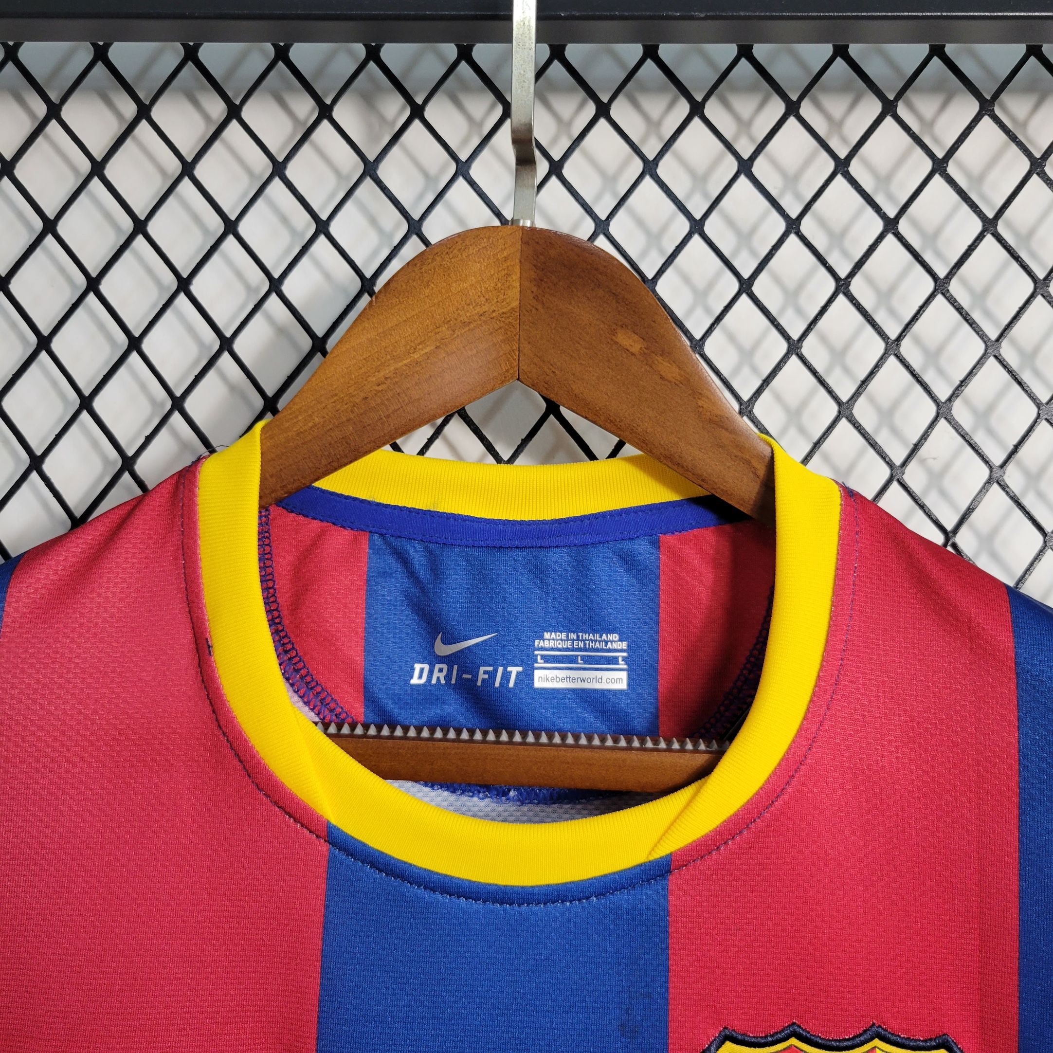 Retro Barcelona 2010/2011 ( Sân Nhà )