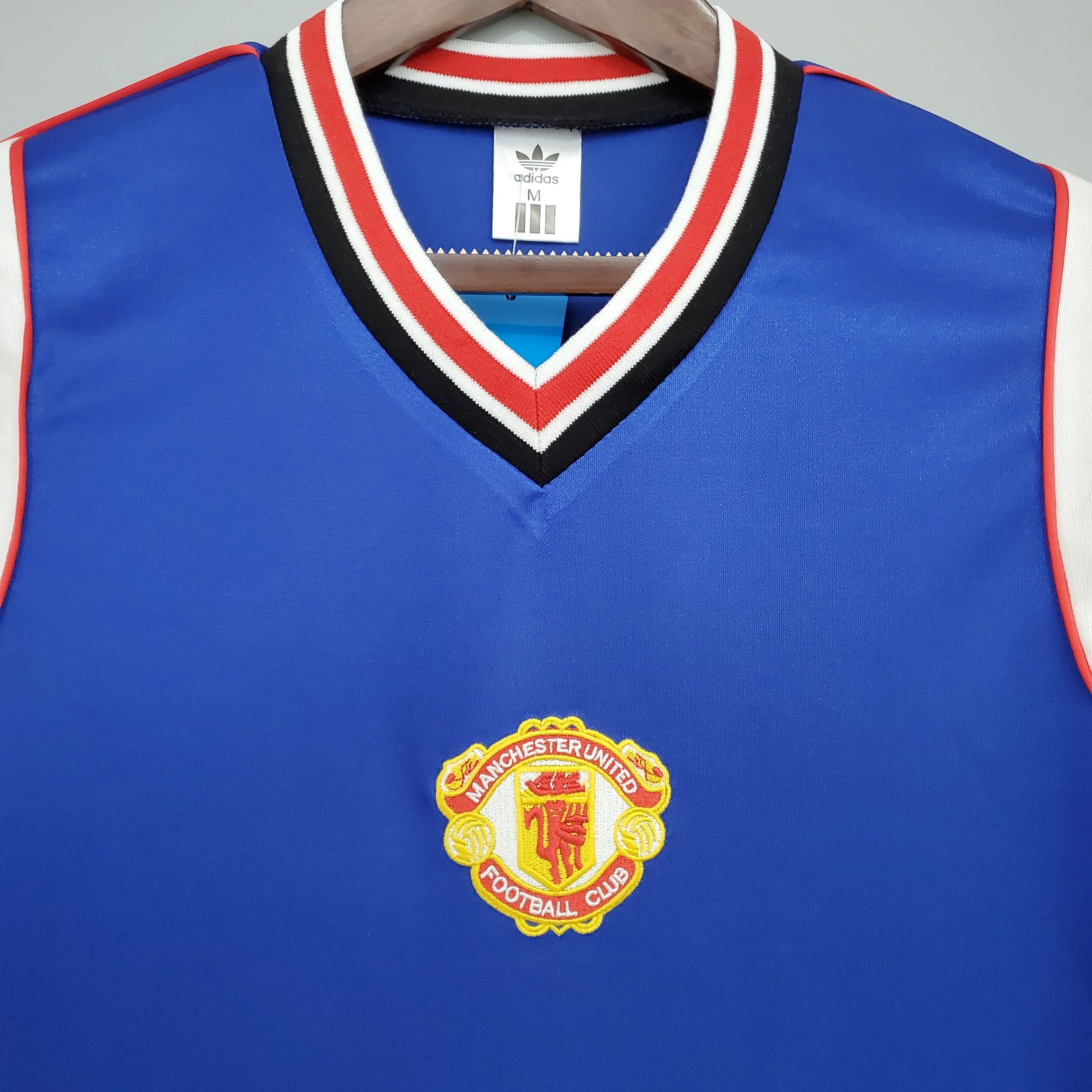 Retro Mu 1985/1986 ( Sân Khách )