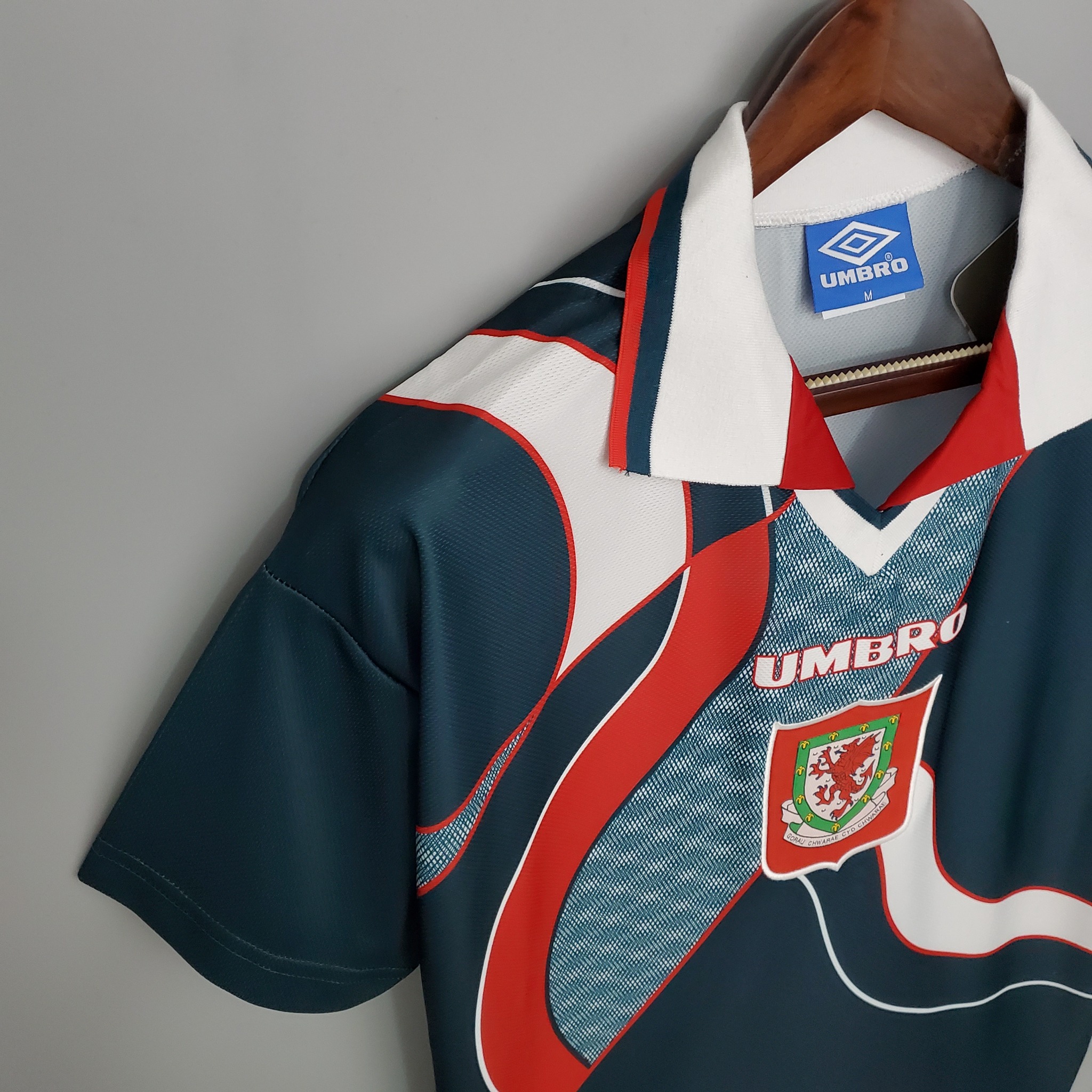 Retro Wales 1994 ( Sân Khách )