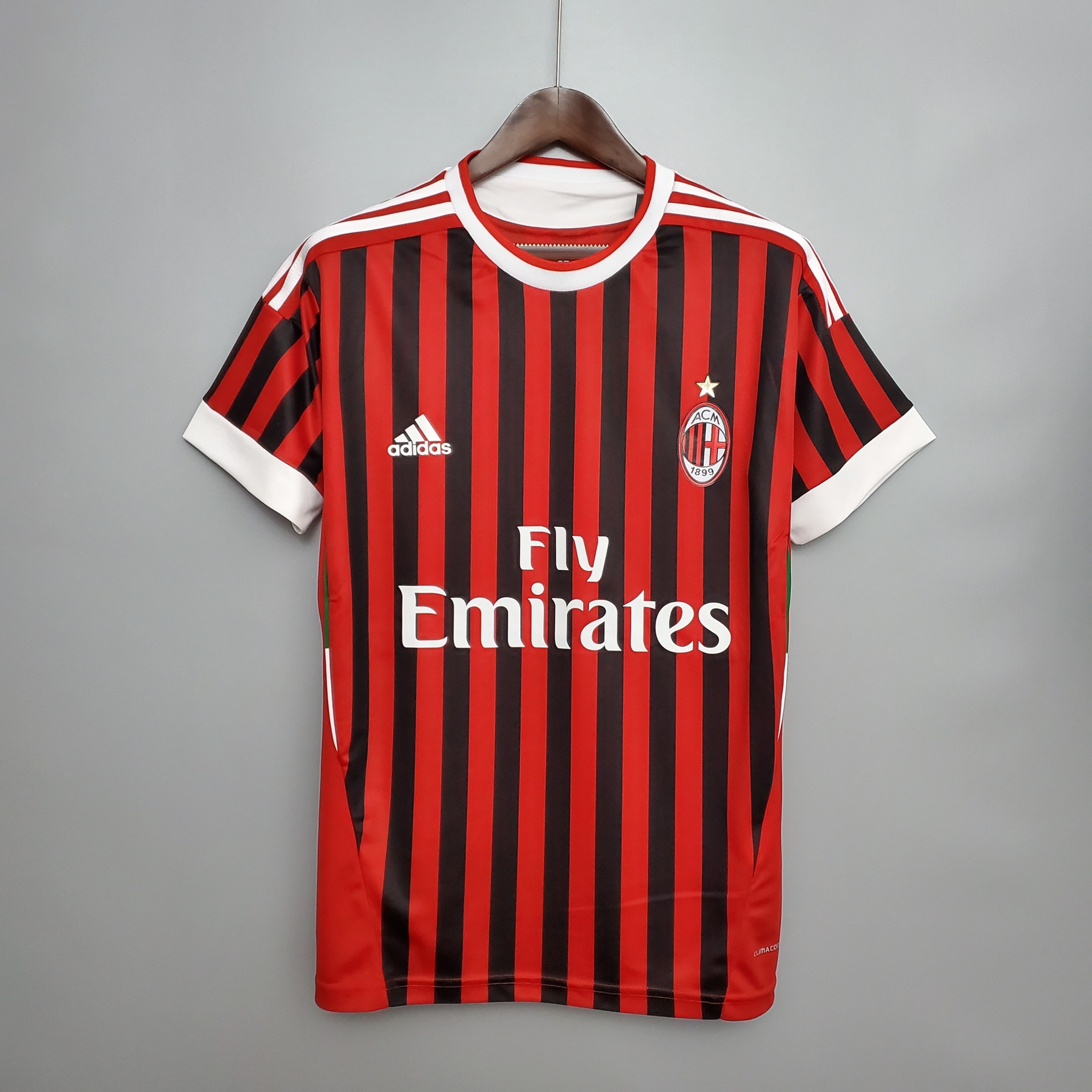 Retro Ac Milan 2011/2012 ( Sân Nhà )