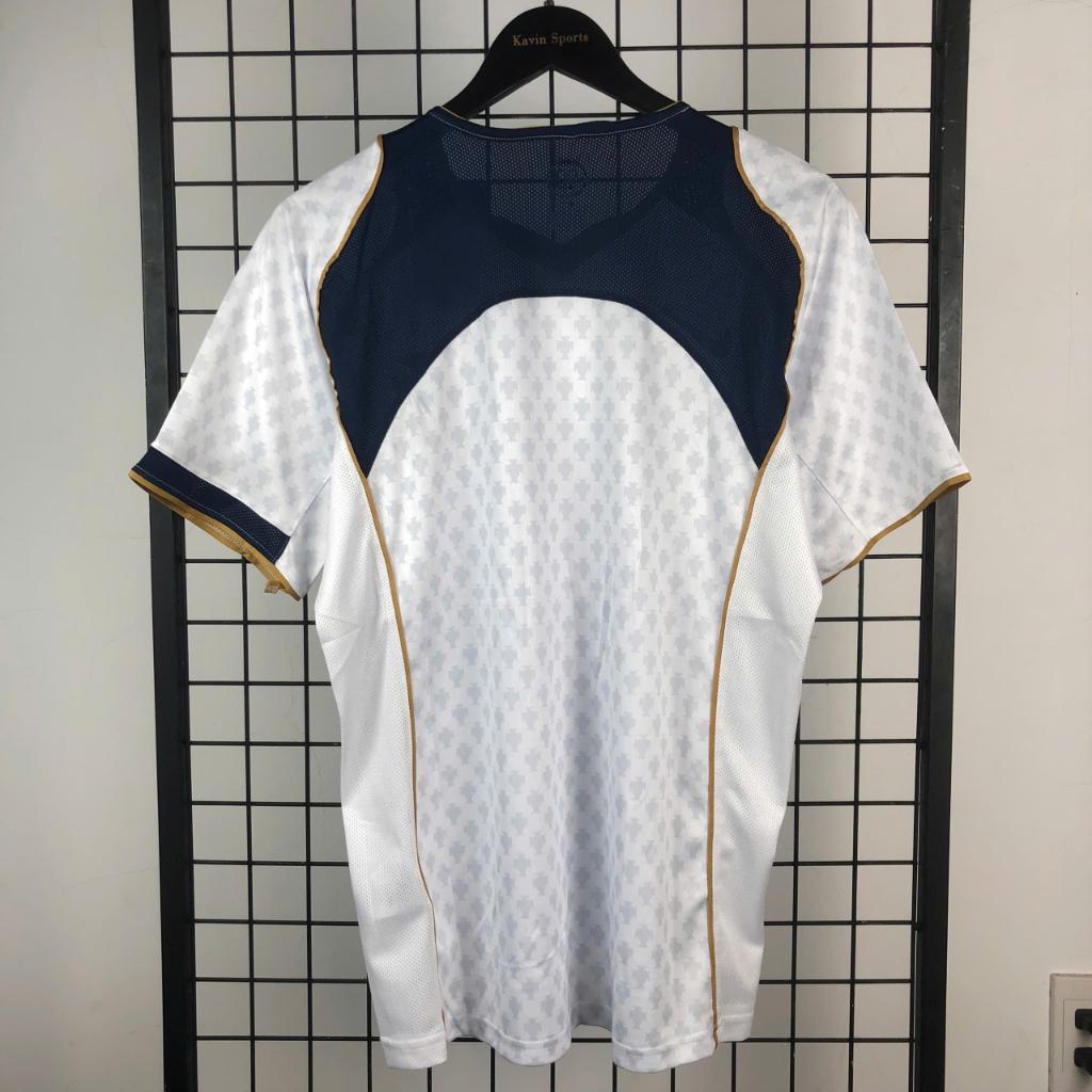 Retro Bồ Đào Nha 2004 ( Sân Khách )