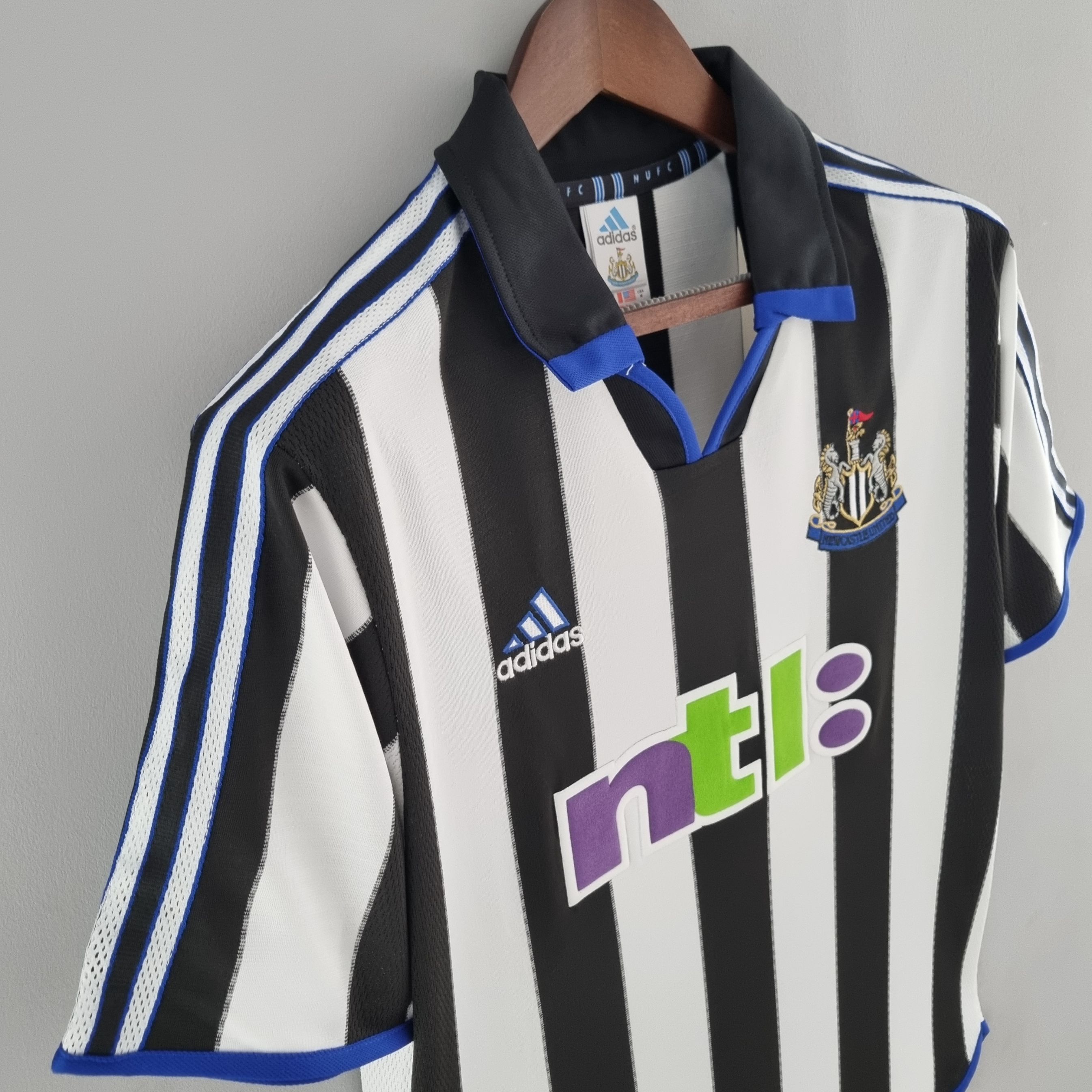 Retro NewCastle 2000/2001 ( Sân Nhà )