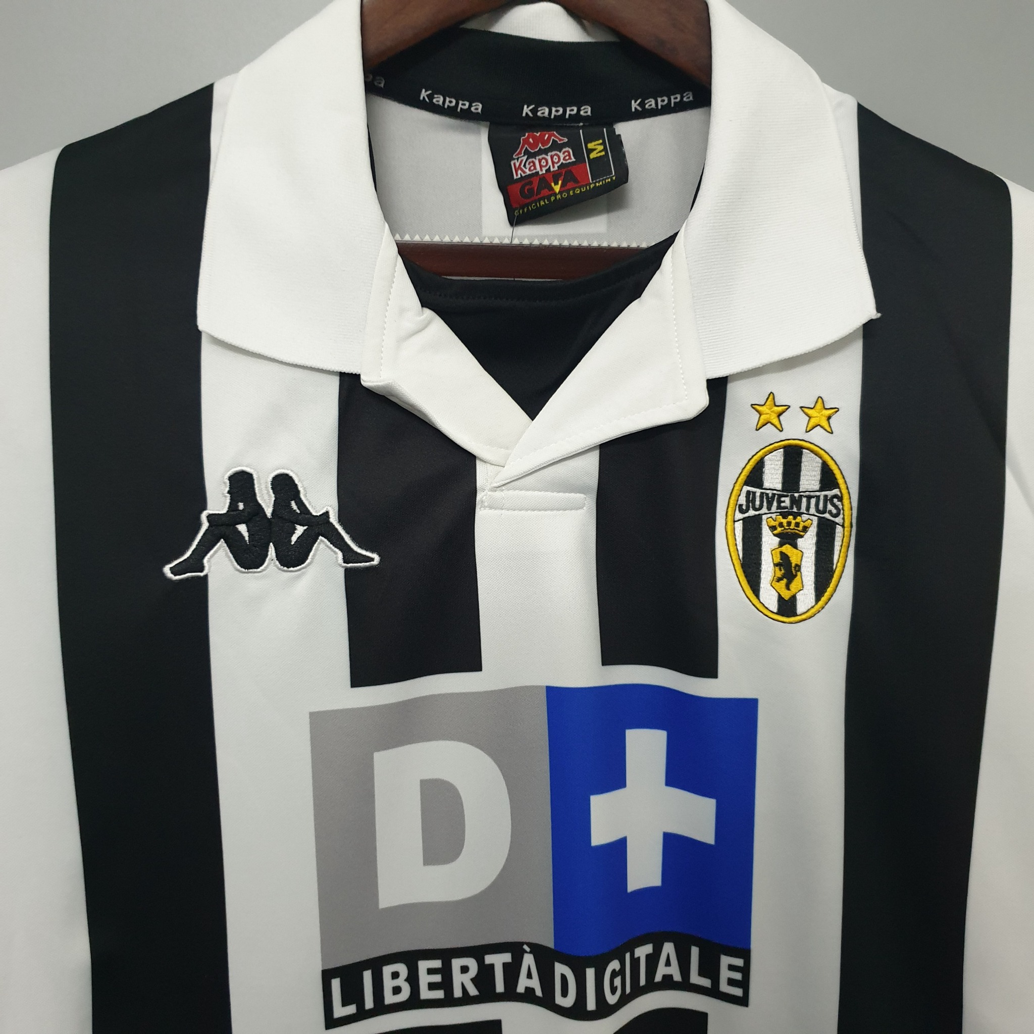 Retro Juventus 1999/2000 ( Sân Nhà )