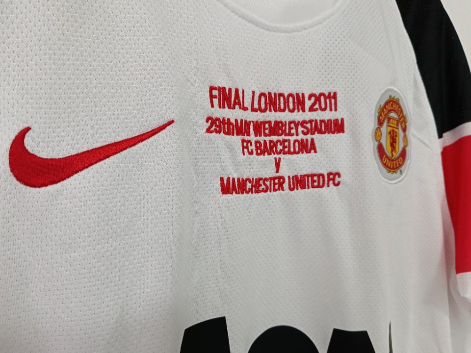 Retro Mu 2010/2011 Tay Dài ( Sân Khách )