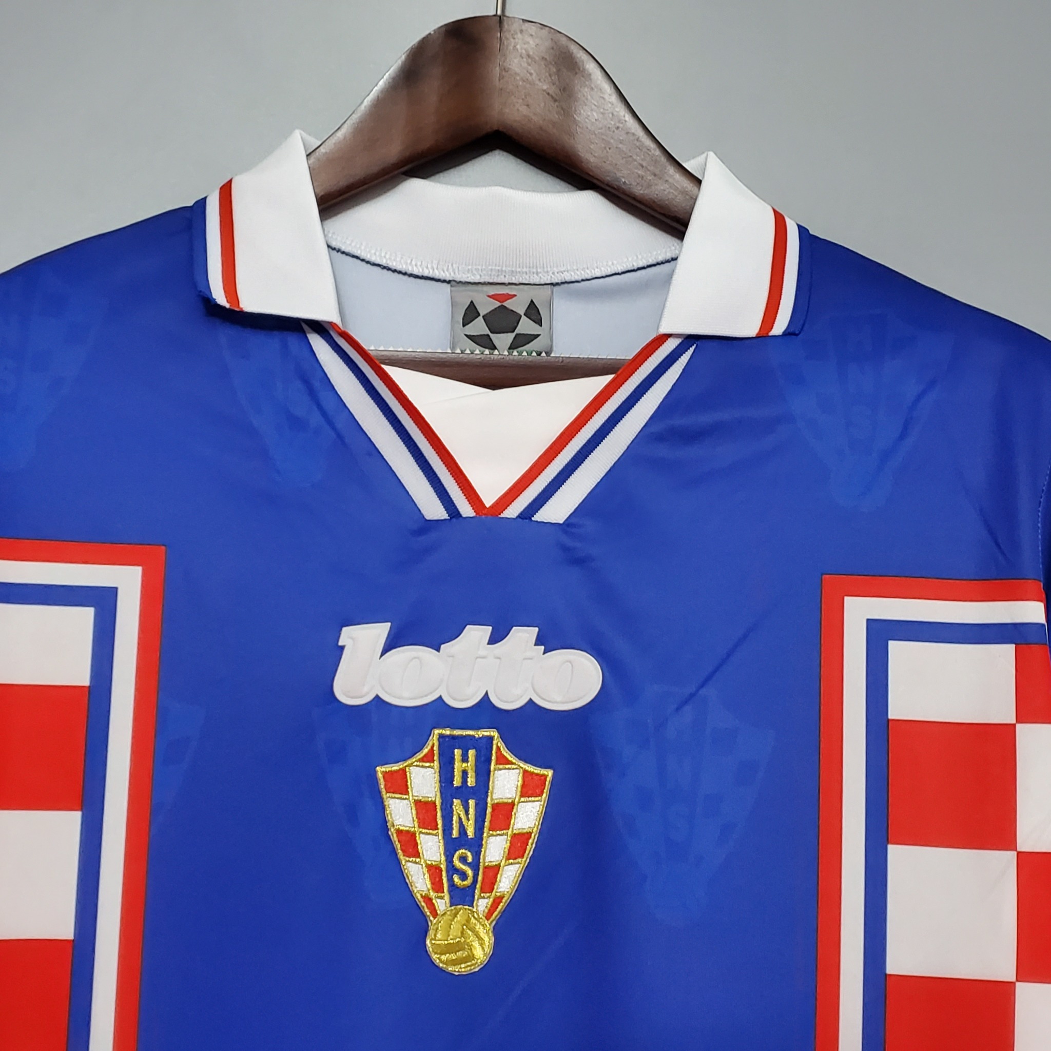 Retro Croatia 1998 ( Sân Khách )