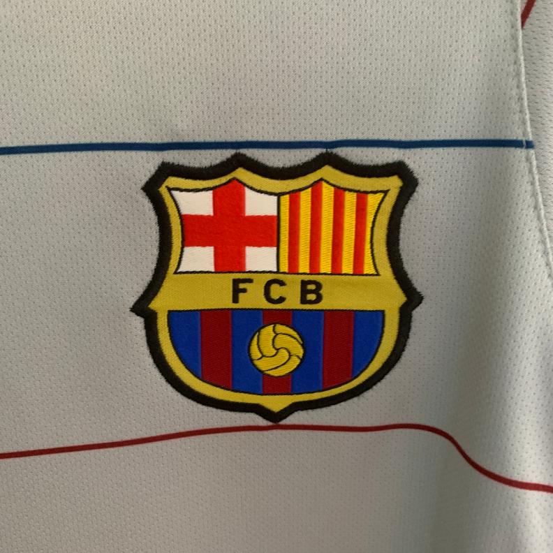 Retro Barcelona 2003/2004 ( Sân Khách )