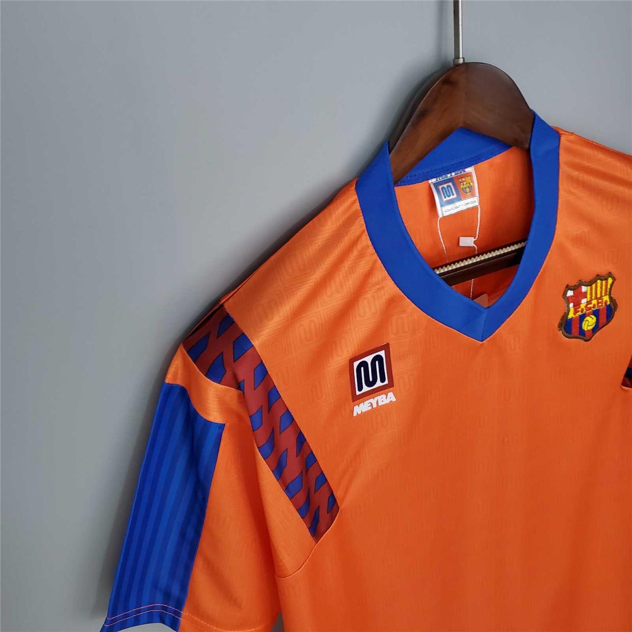 Retro Barcelona 1991/1992 ( Sân Khách )