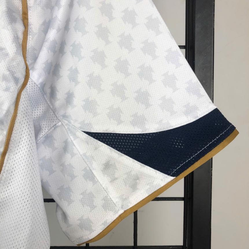 Retro Bồ Đào Nha 2004 ( Sân Khách )