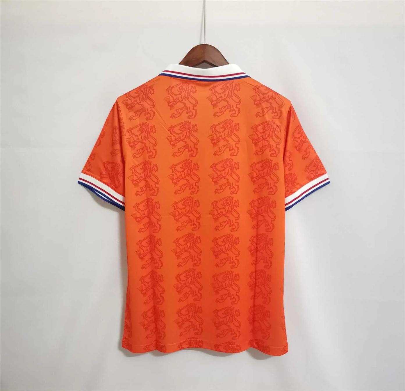 Retro Hà Lan 1992 ( Sân Nhà )