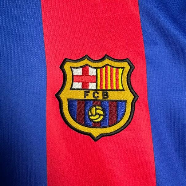 Retro Barcelona 2004/2005 ( Sân Nhà )