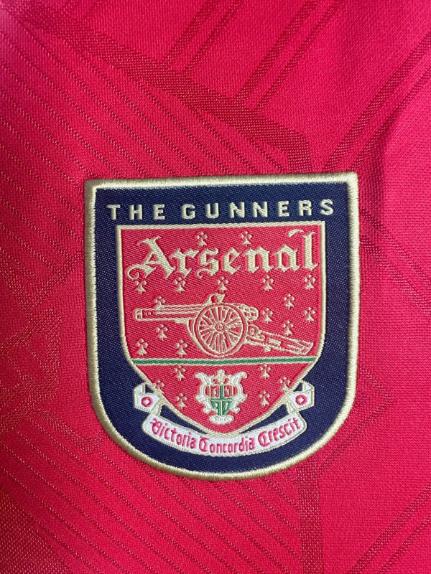 Retro Arsenal 1996/1997 Tay Dài ( Sân Nhà )