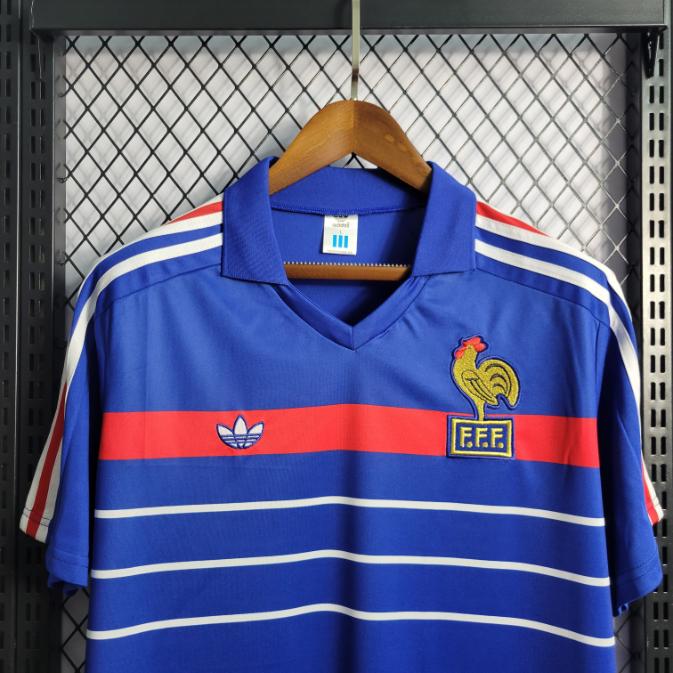 Retro Pháp 1984 ( Sân Nhà )