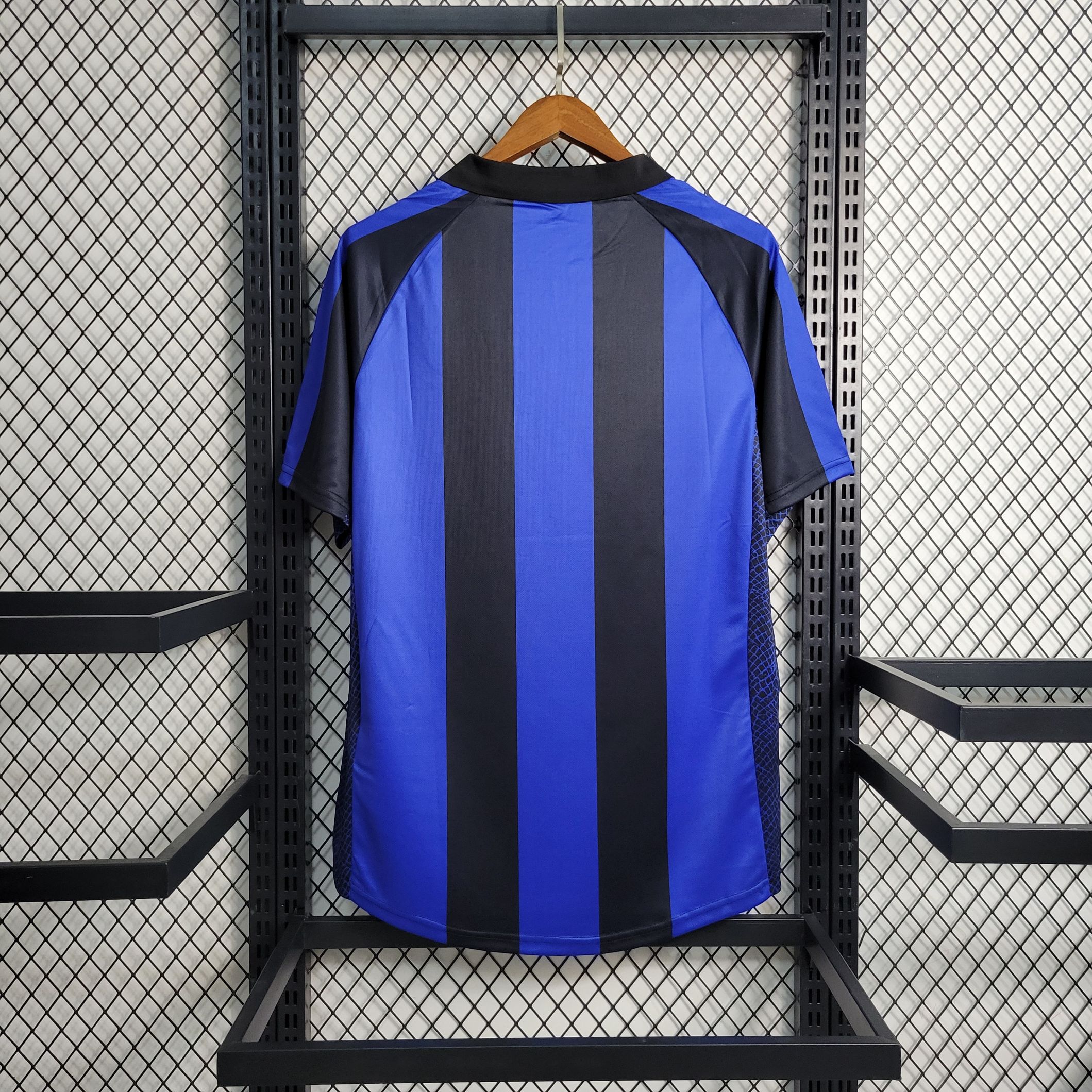 Retro Inter Milan 2001/2002 ( Sân Nhà )
