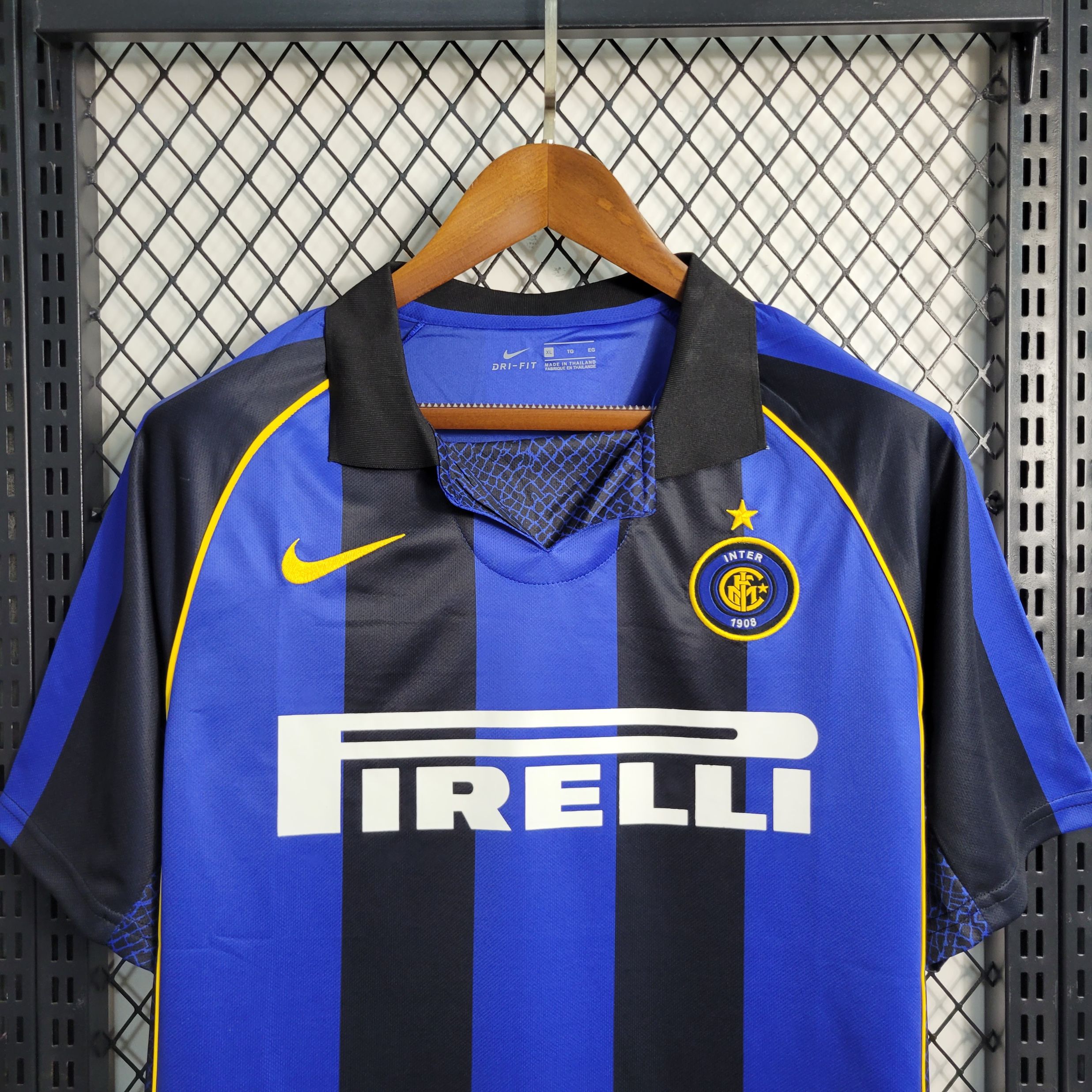 Retro Inter Milan 2001/2002 ( Sân Nhà )