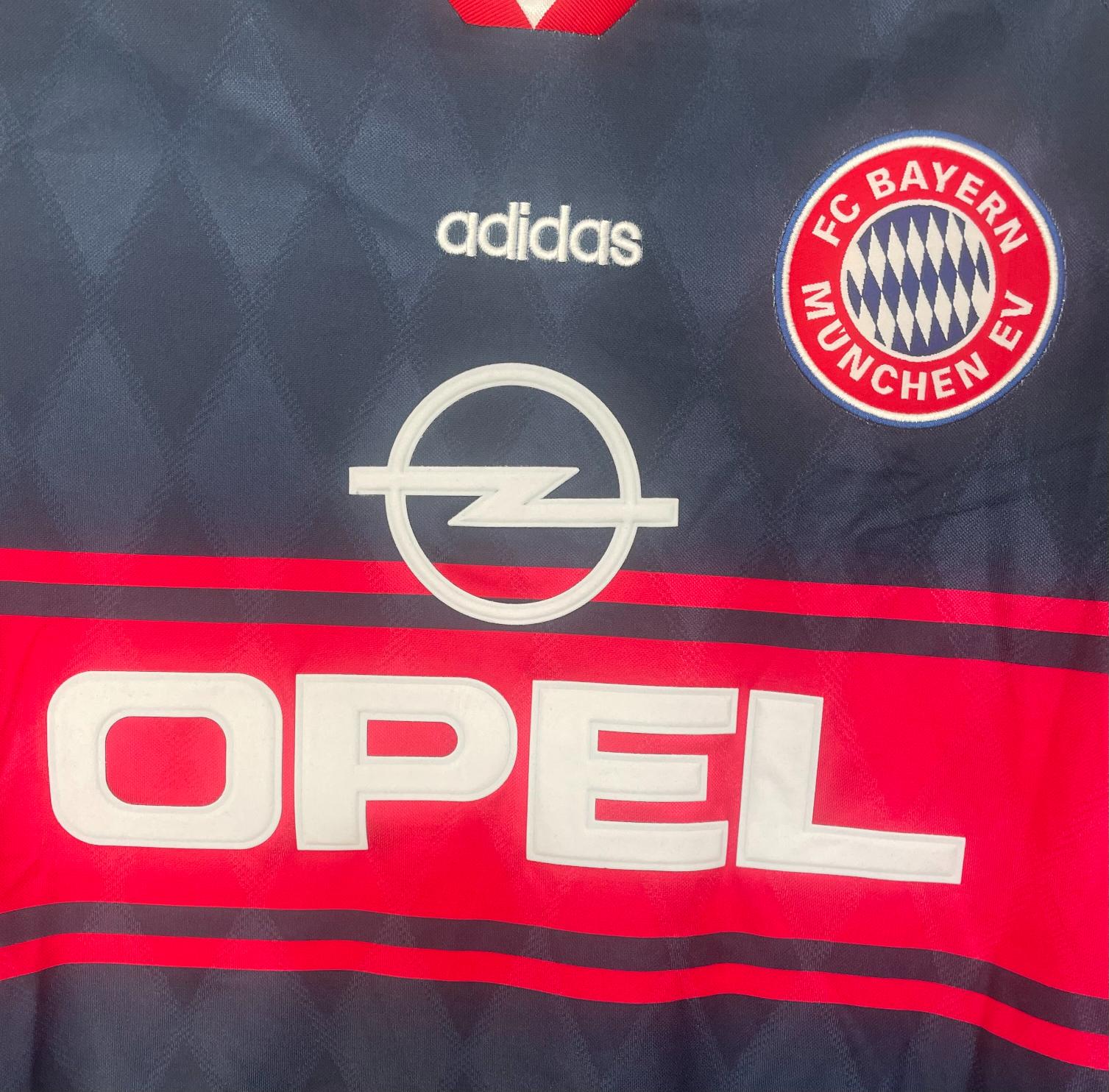 Retro Bayern Munich 1997/1999 Tay Dài ( Sân Khách )