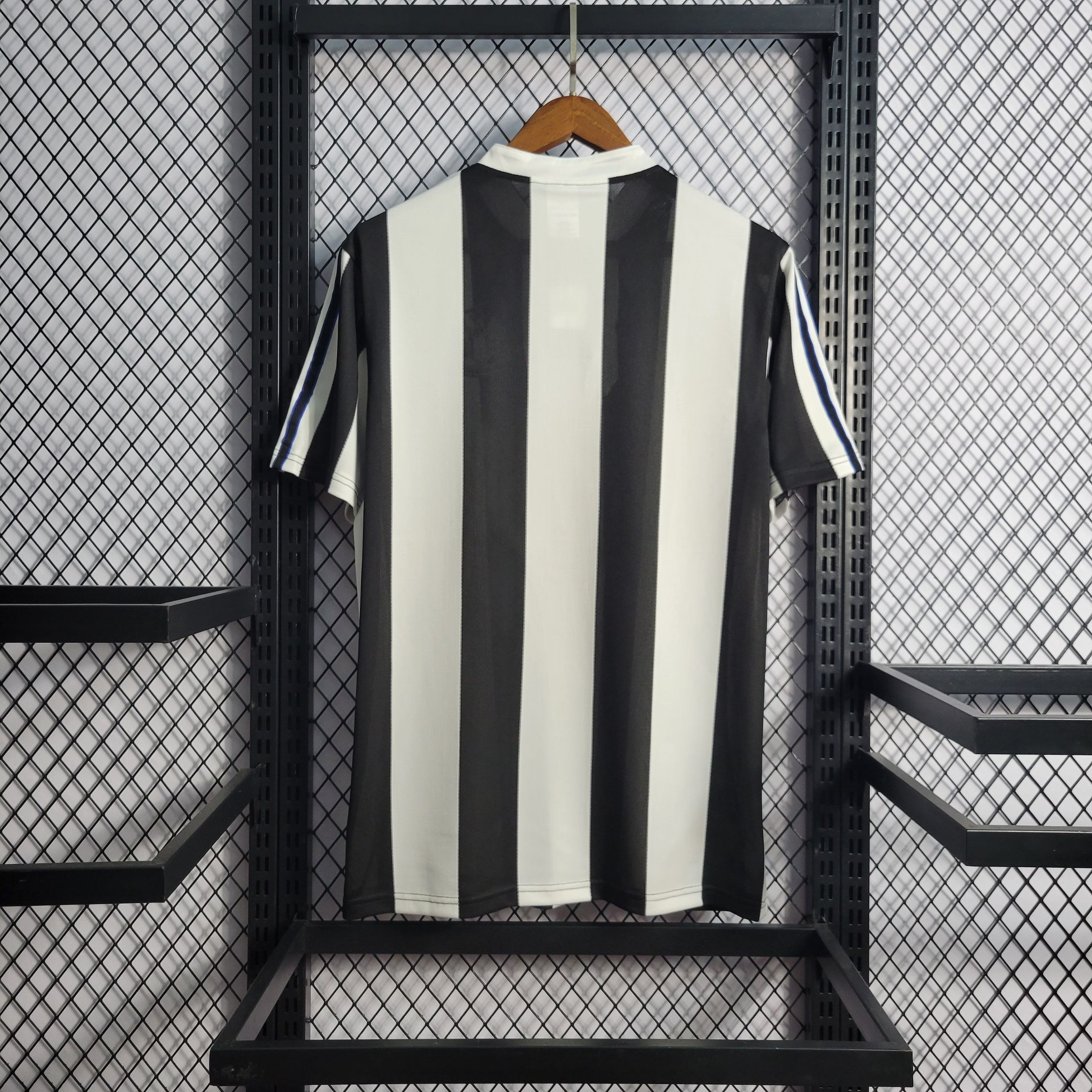 Retro NewCastle 1995/1997 ( Sân Nhà )