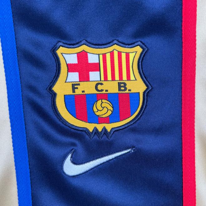 Retro Barcelona 2002/2003 ( Sân Khách )