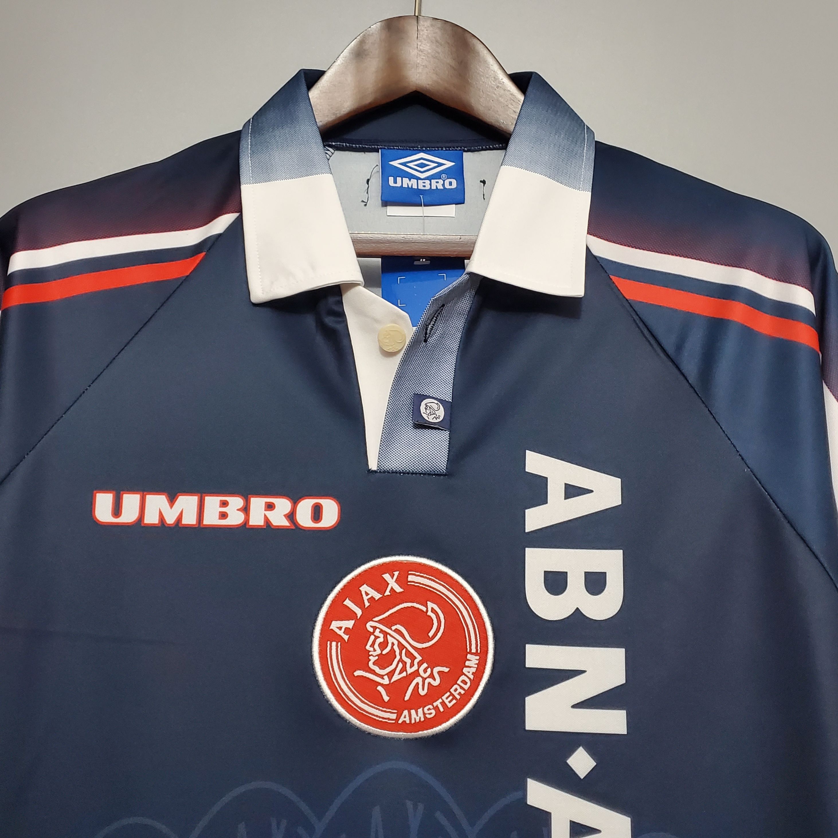 Retro Ajax 1997/1998 ( Sân Khách )