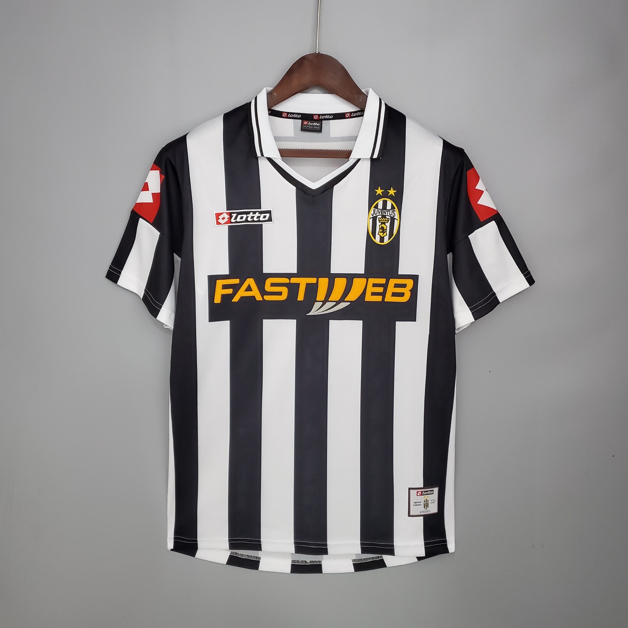Retro Juventus 2001/2002 ( Sân Nhà )