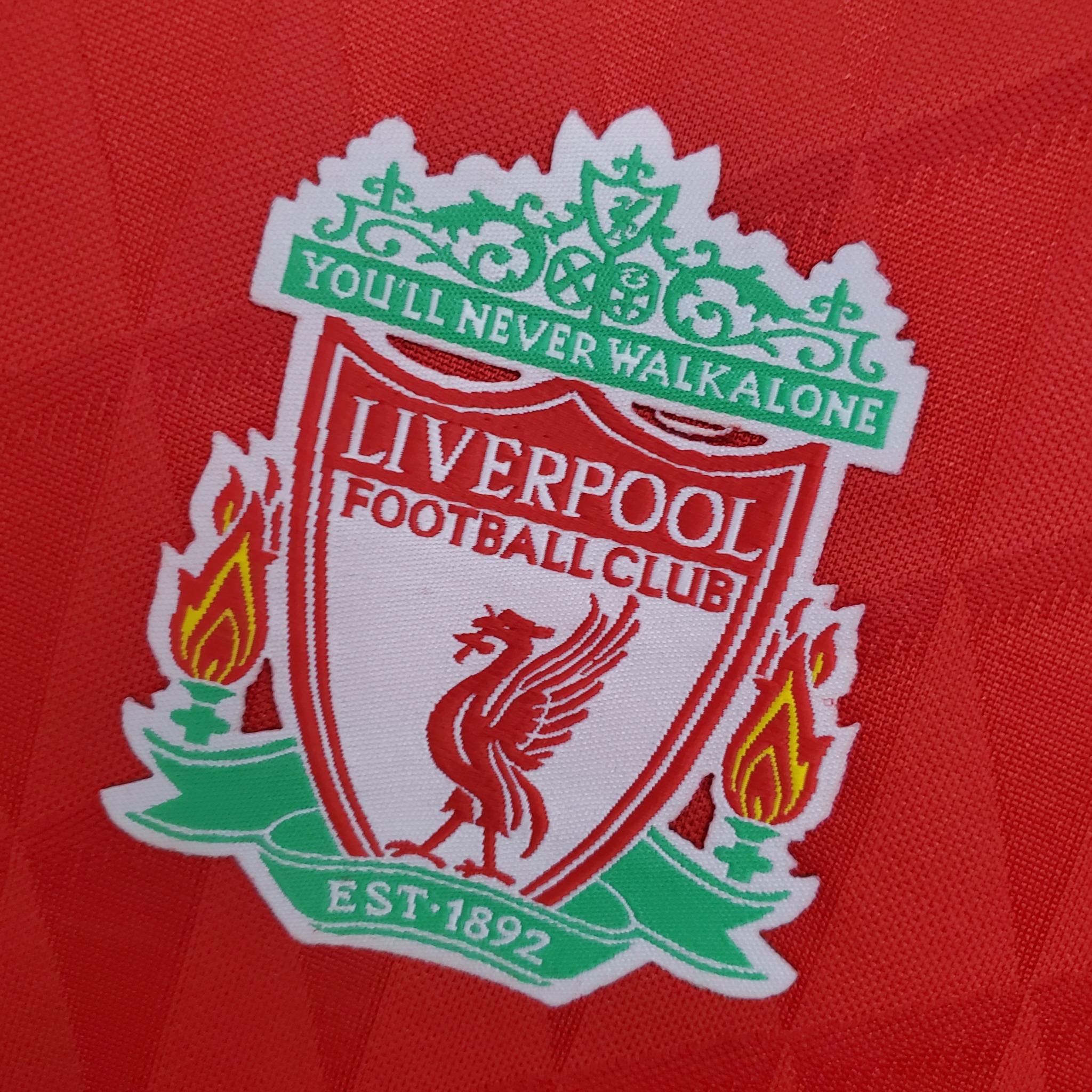 Retro Liverpool 2010/2011 ( Sân Nhà )