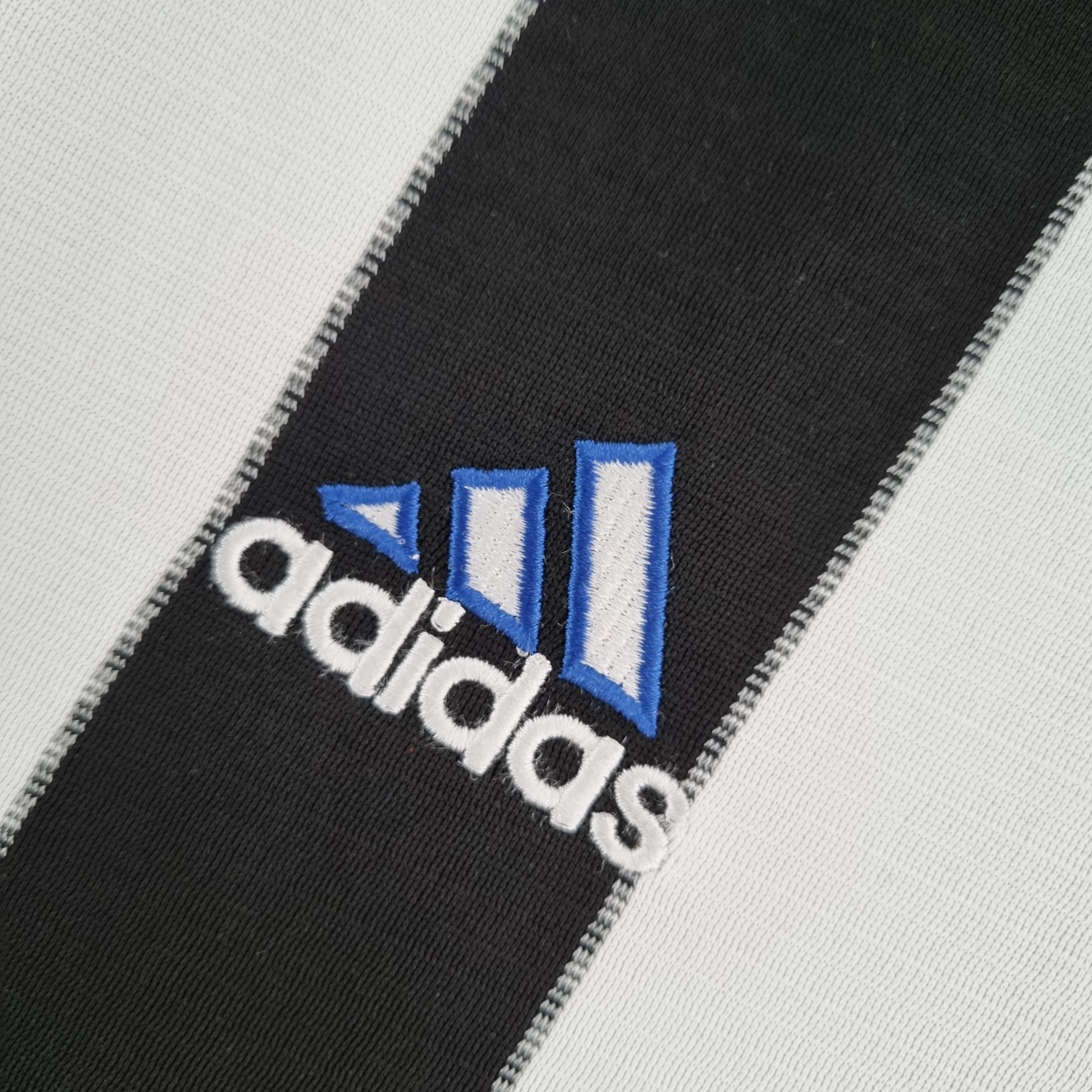 Retro NewCastle 2000/2001 ( Sân Nhà )