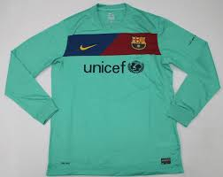 Retro Barcelona 2011/2012 Tay Dài ( Sân Khách )
